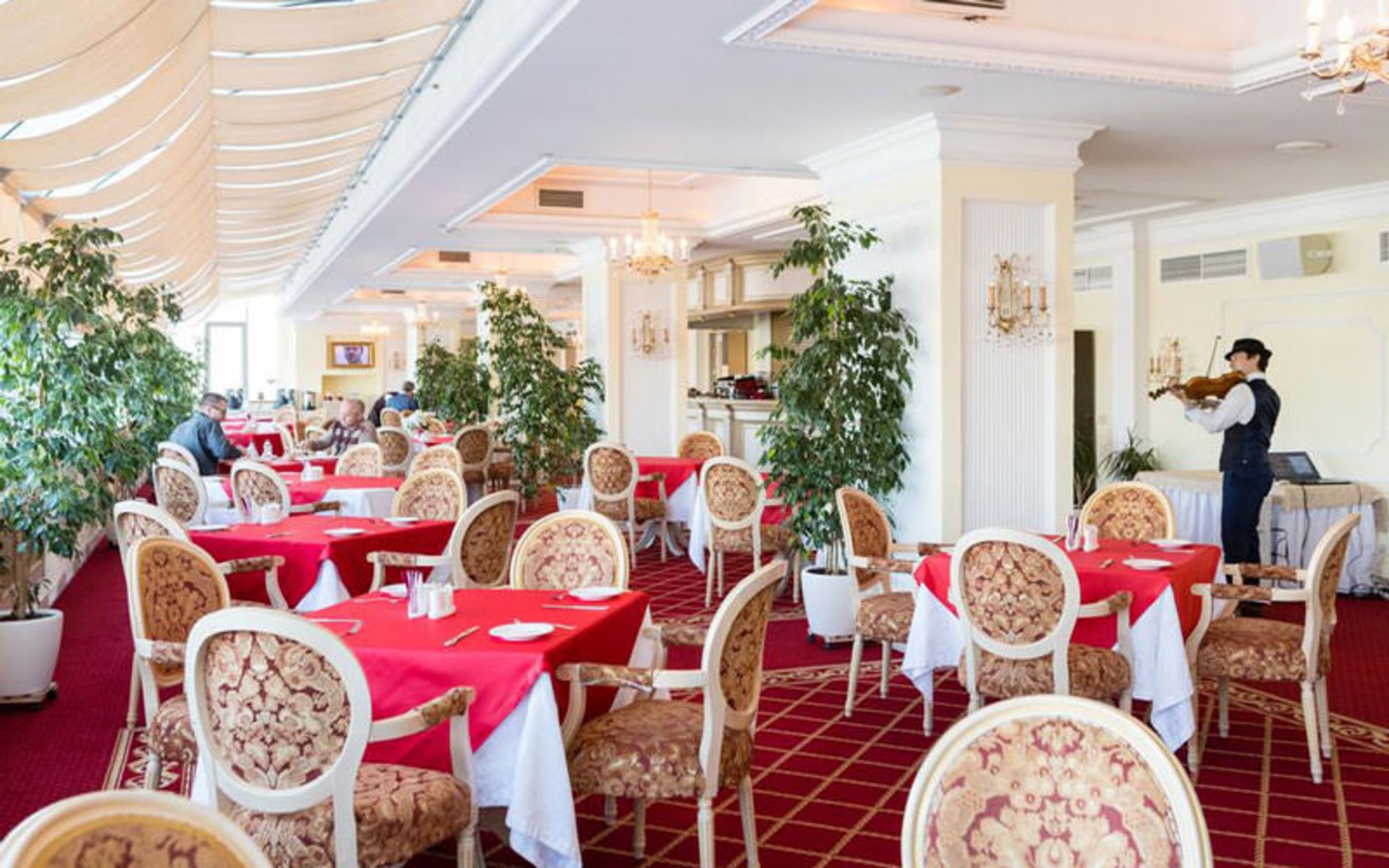 هتل اونگین (Onegin Hotel)