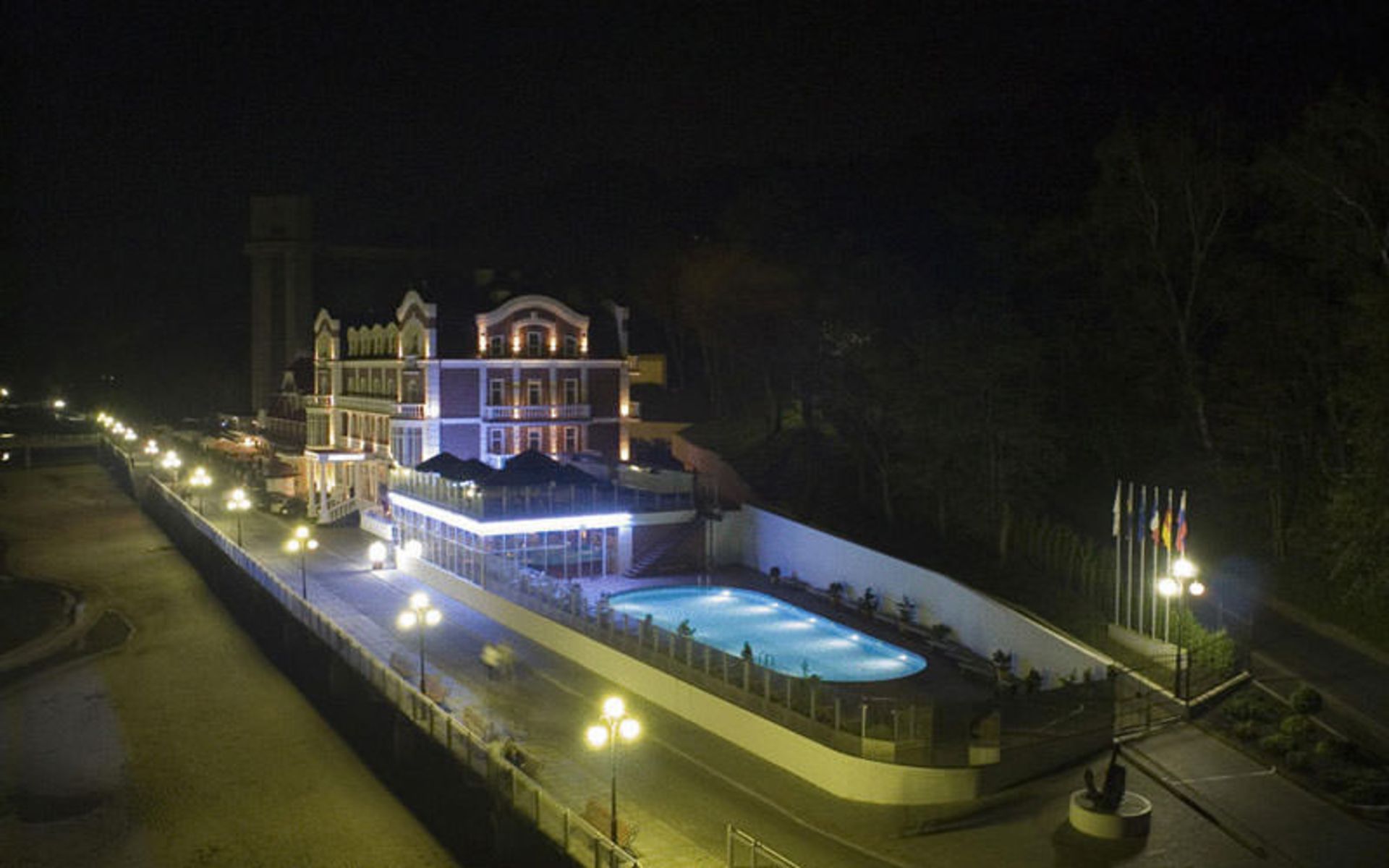 هتل گرند پالاس (Hotel Grand Palace)