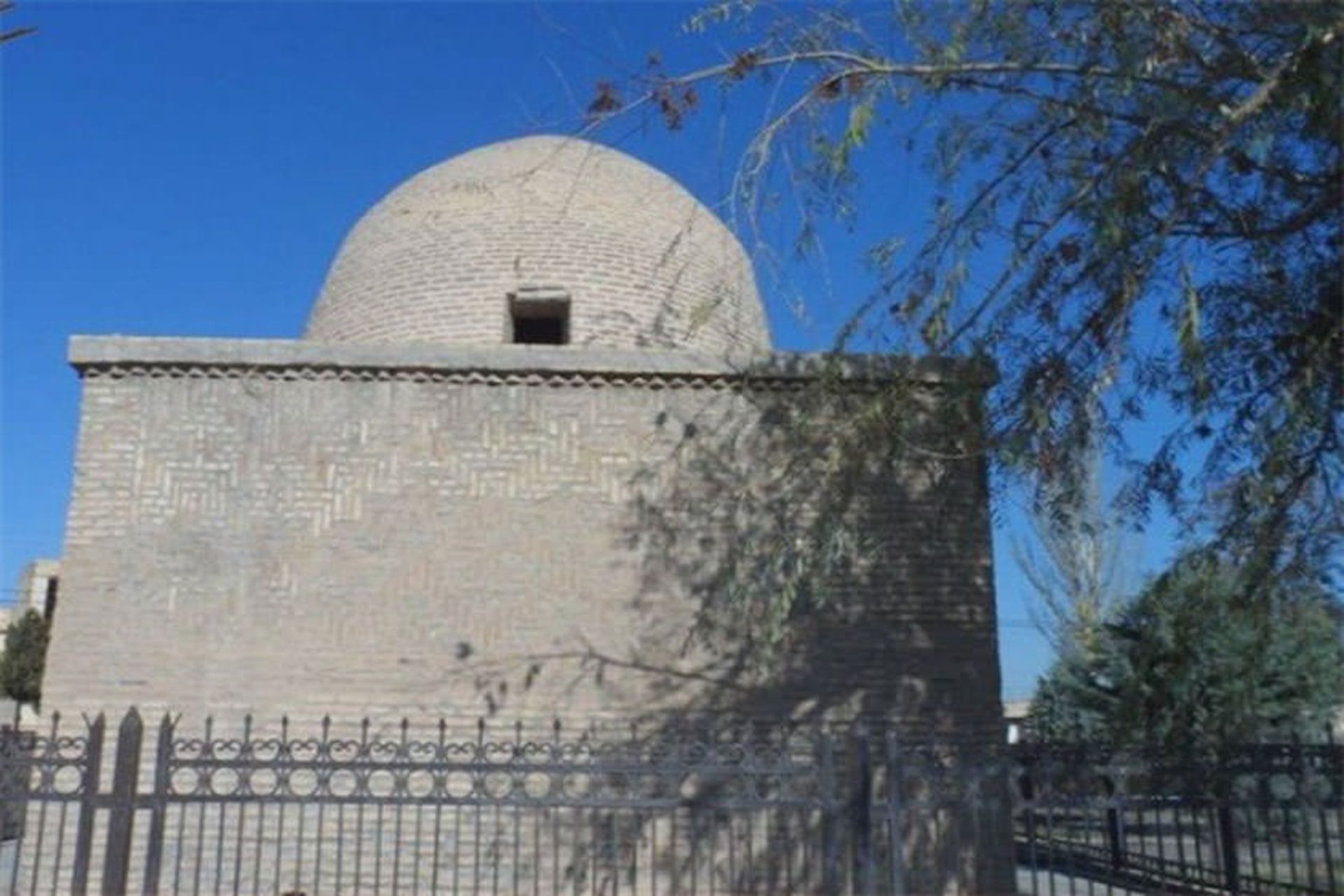 بقعه پیر تاکستان