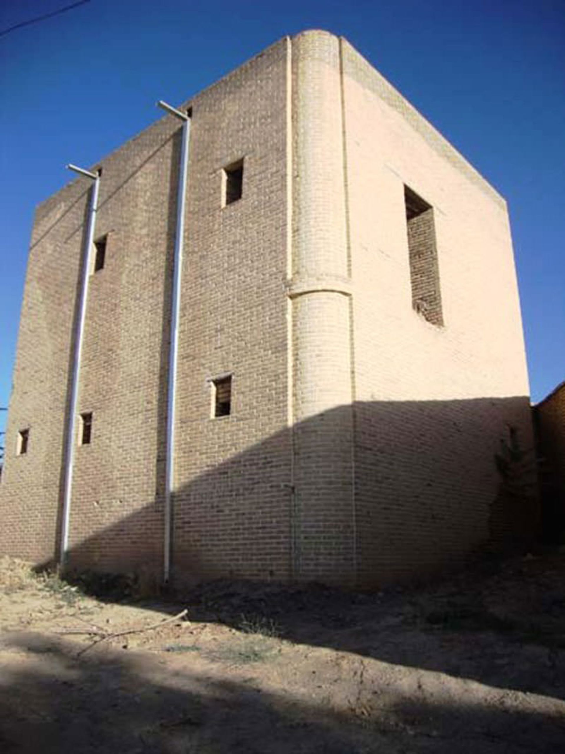 قلعه شمس اباد