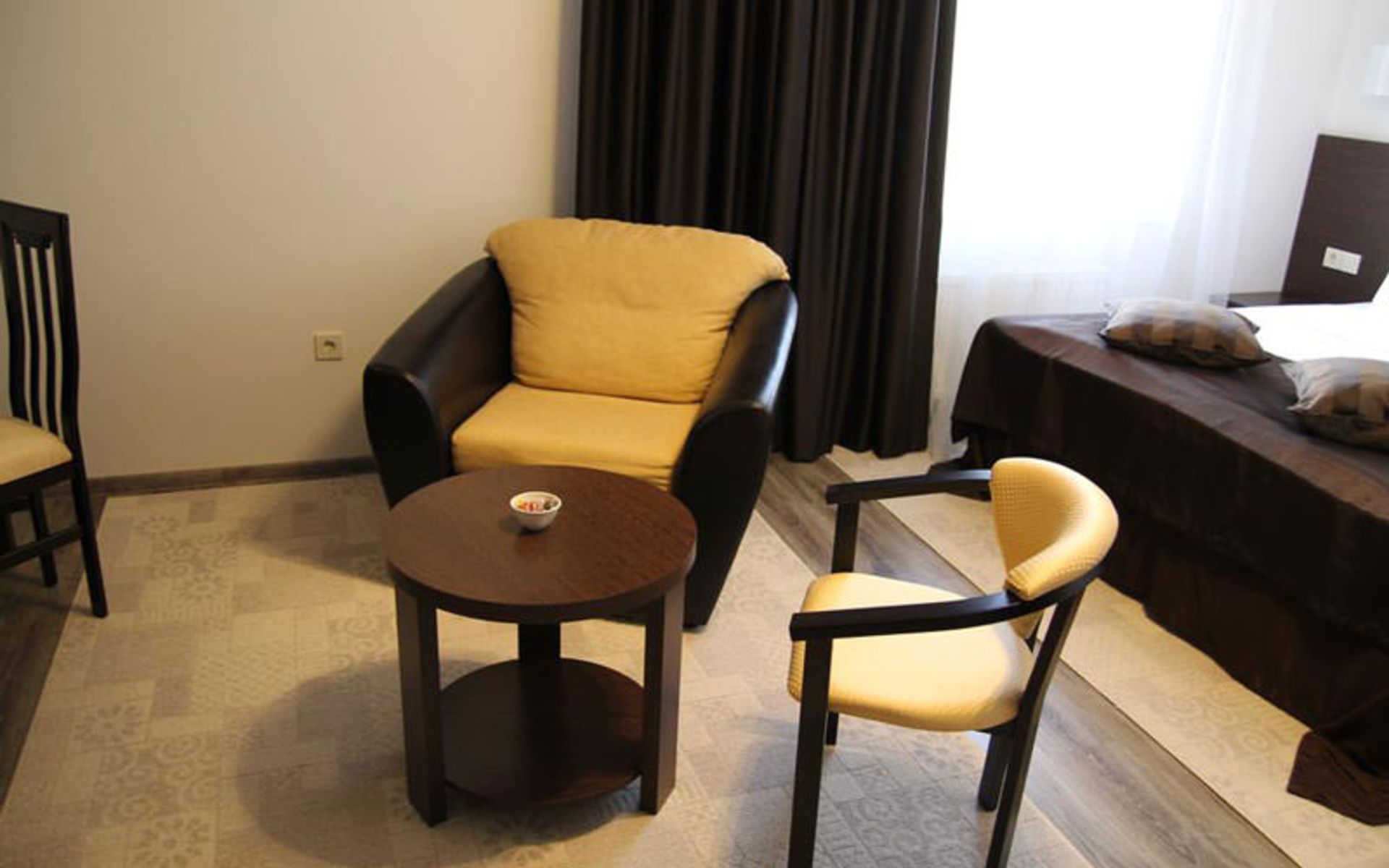 هتل آوانت گارد (Hotel Avant-Garde)