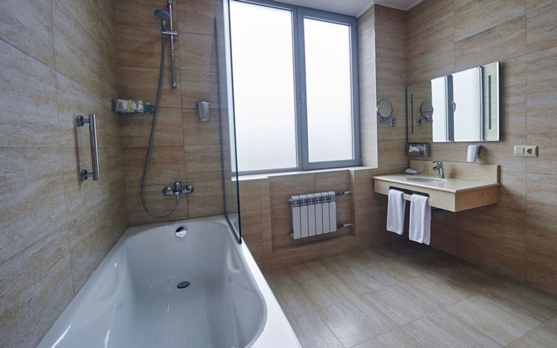 هتل رامادا (Ramada Hotel)