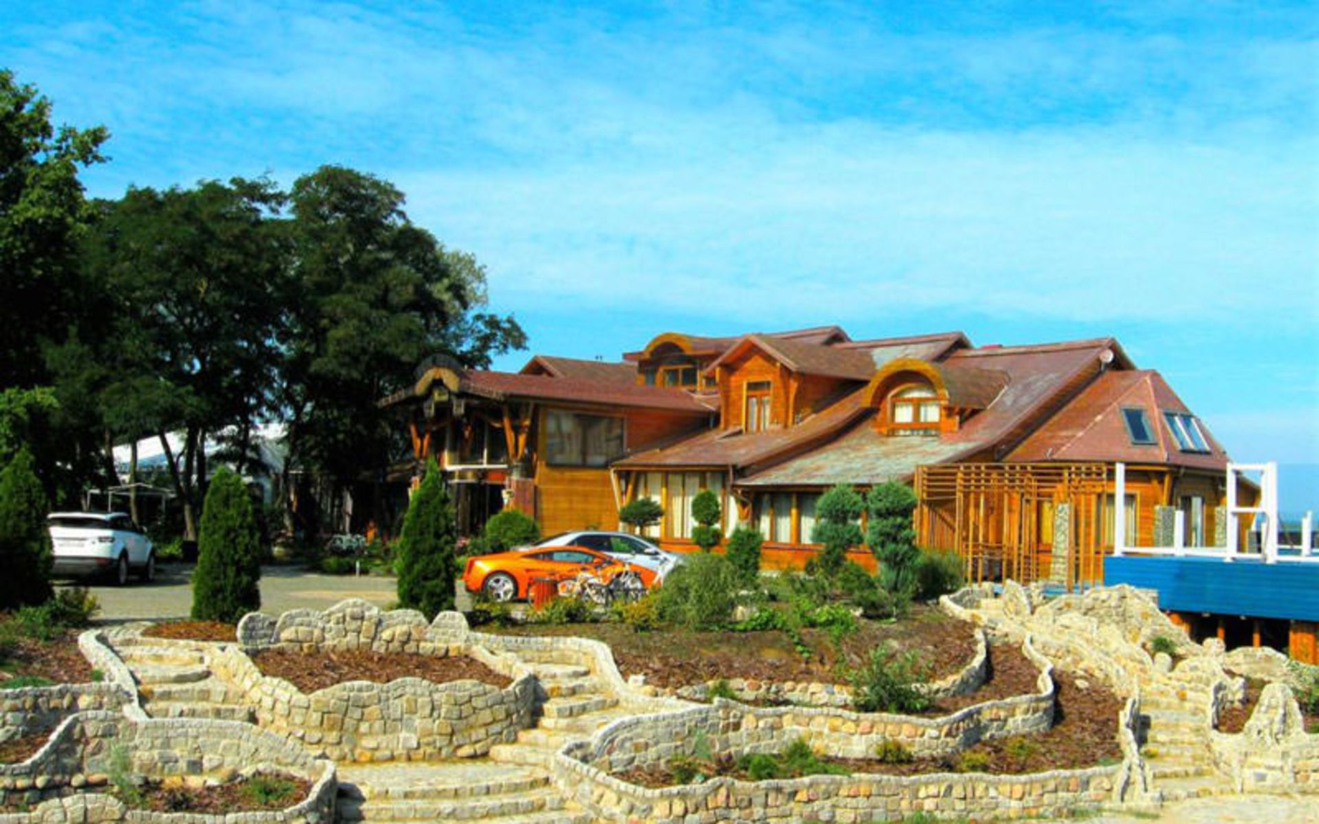 هتل بوئن رتیرو (Buen Retiro)