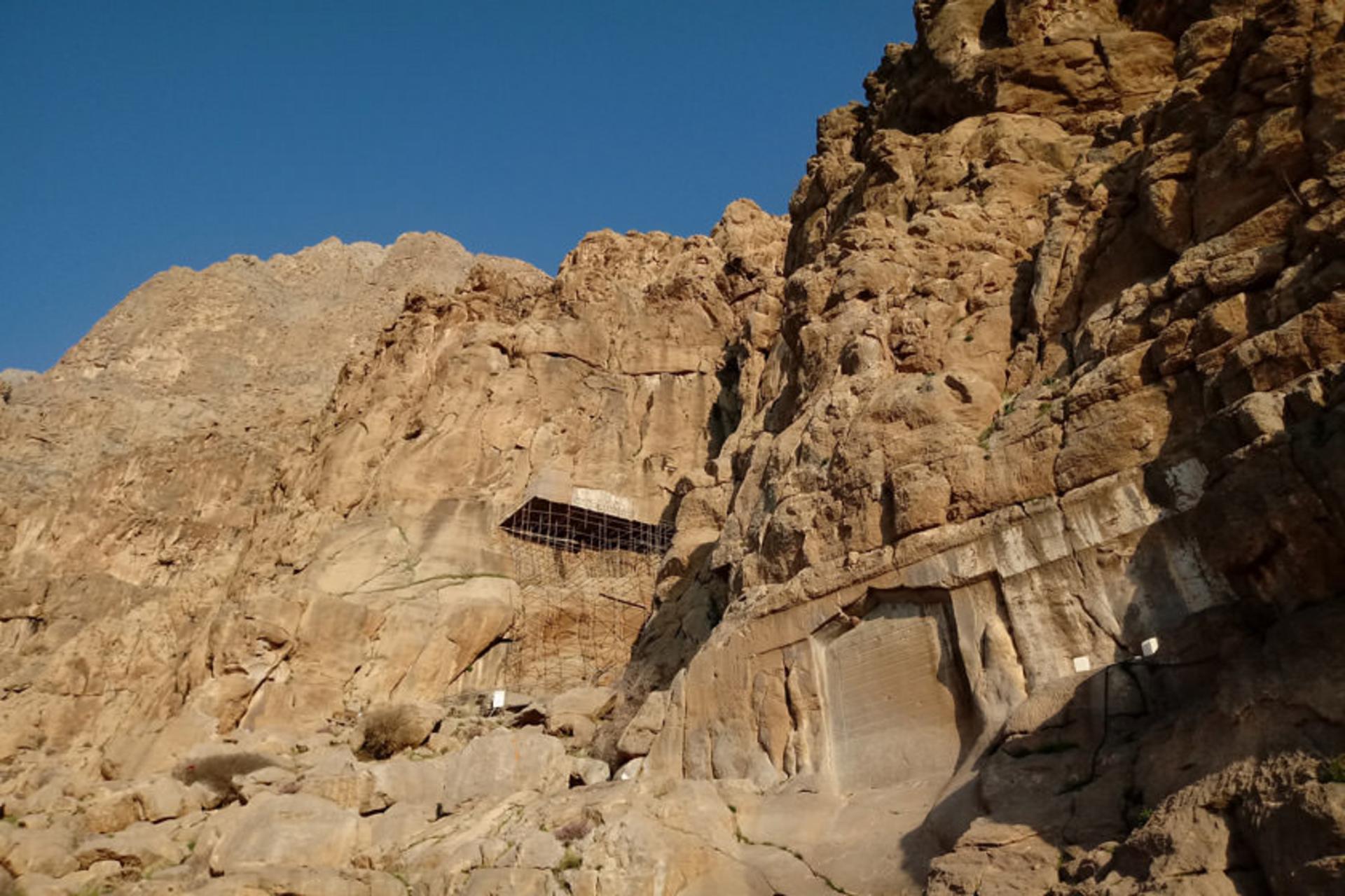 کوه بیستون