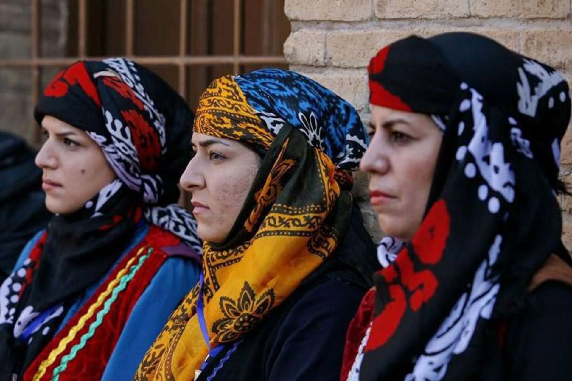 پوشش لری