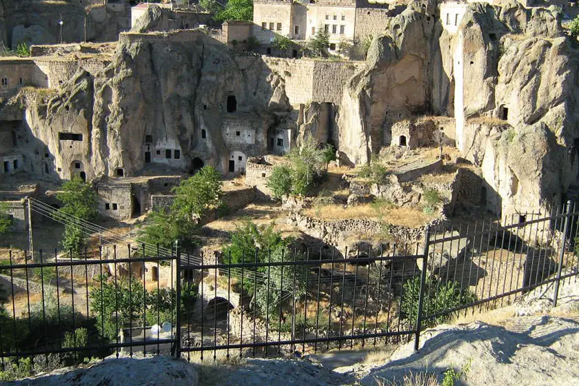 آق سرای 