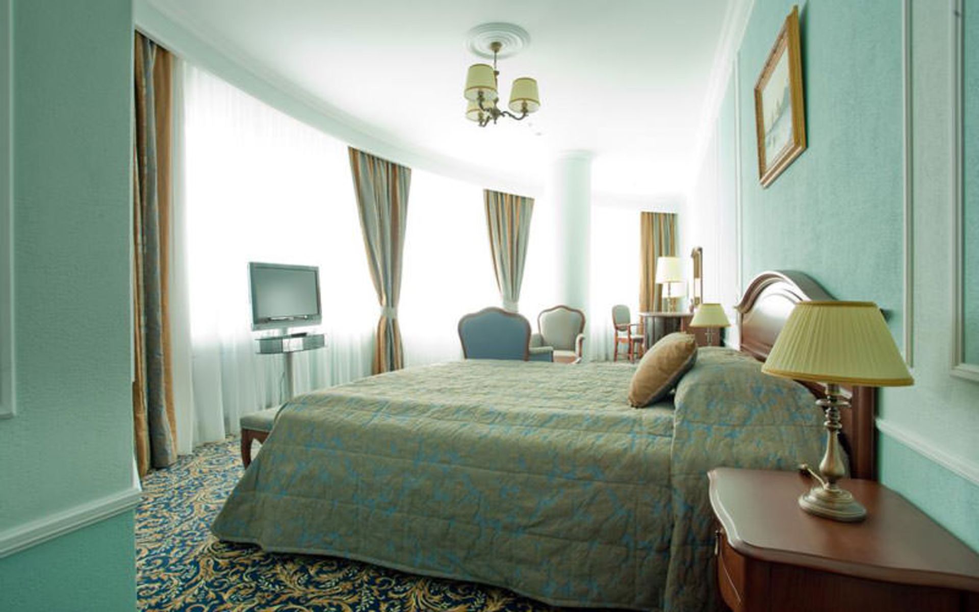 هتل اونگین (Onegin Hotel)
