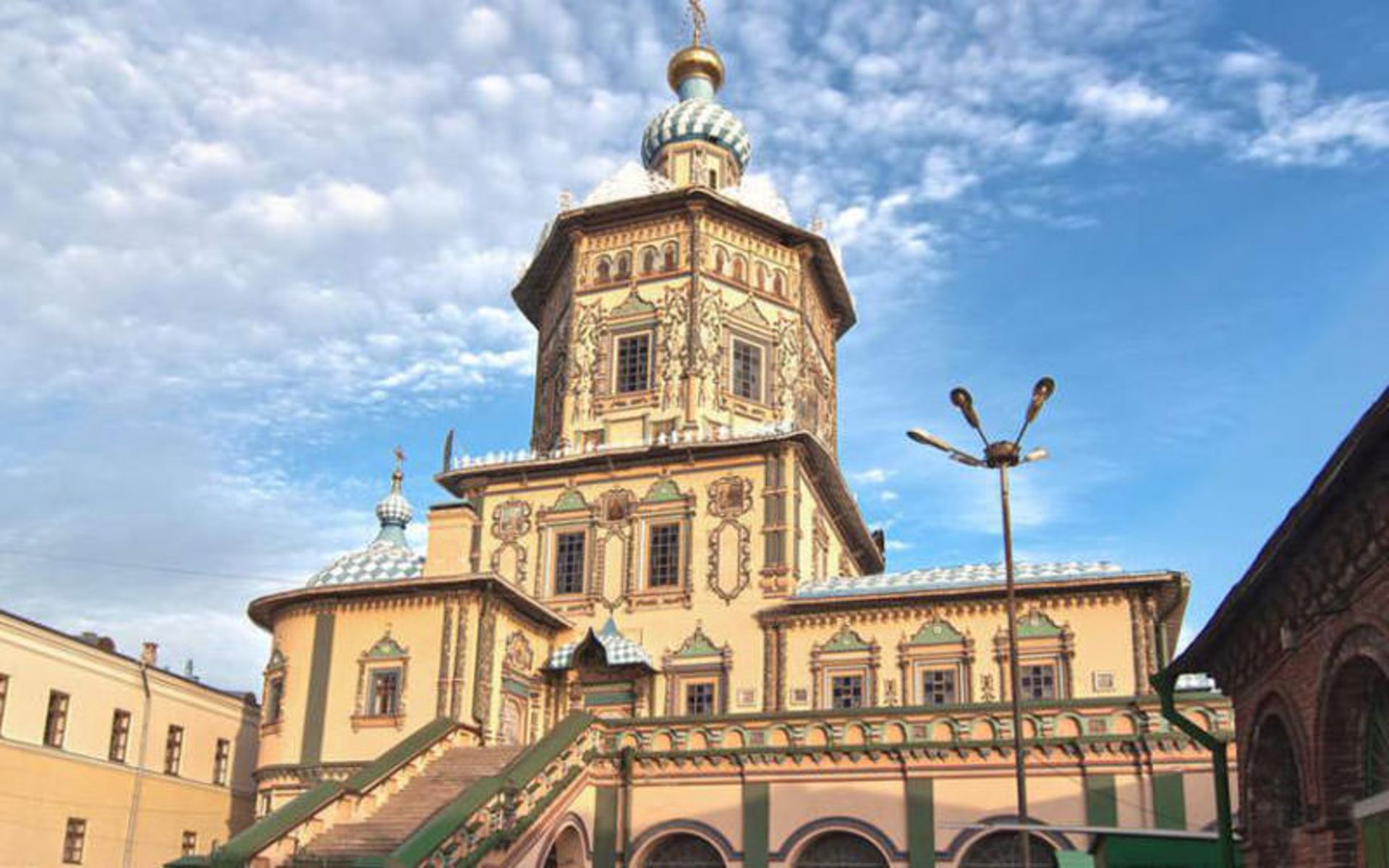 کلیسای جامع سنت پیتر و پل (The Saints Peter and Paul Cathedral)