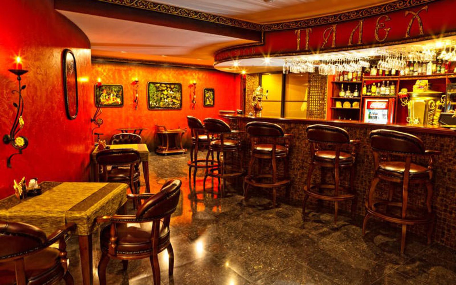 هتل گرند هال (Grand Hall Hotel)