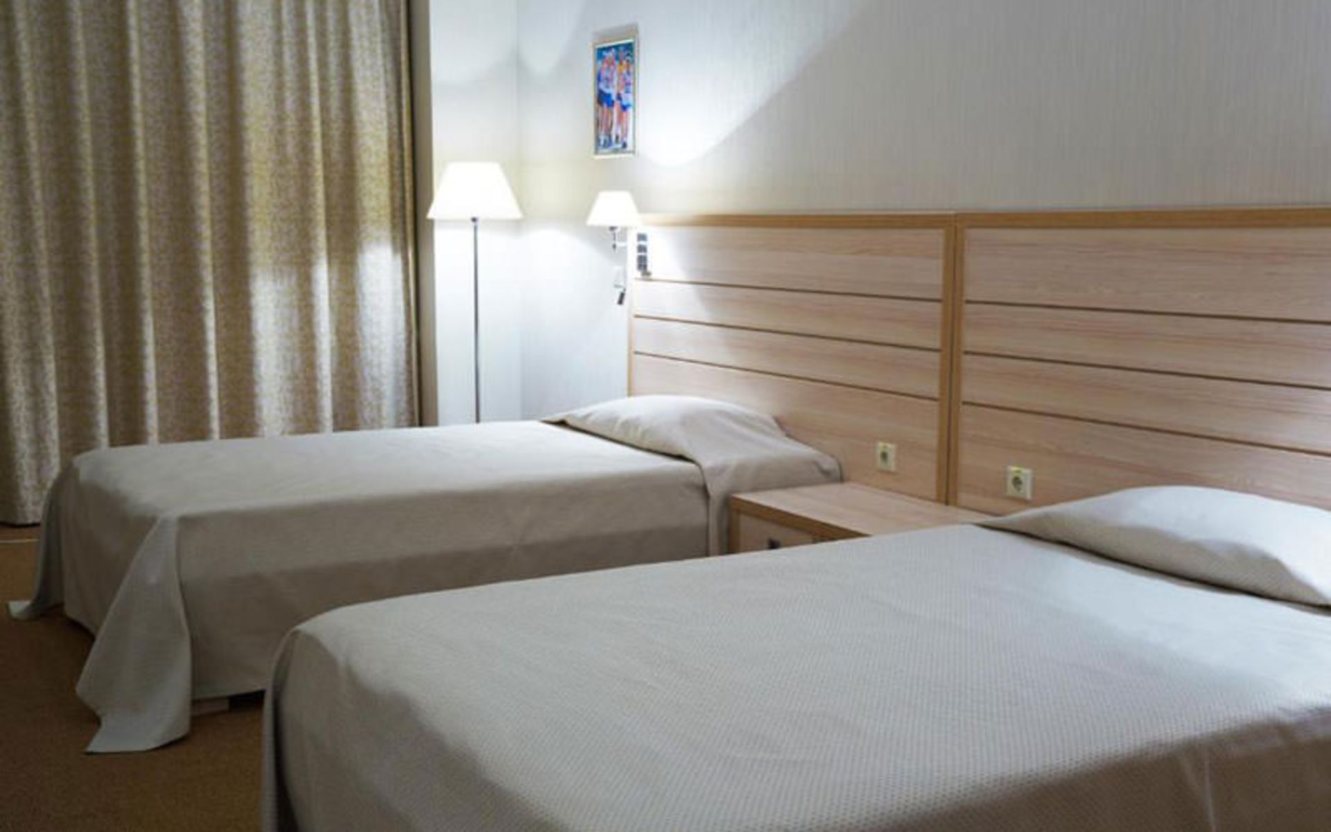 هتل ویکتوریا (Hotel Victoria at the sports school)