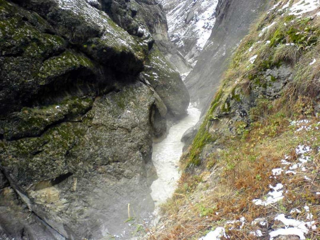 چشمه های آب گرم (Lerik Hot Water Springs)
