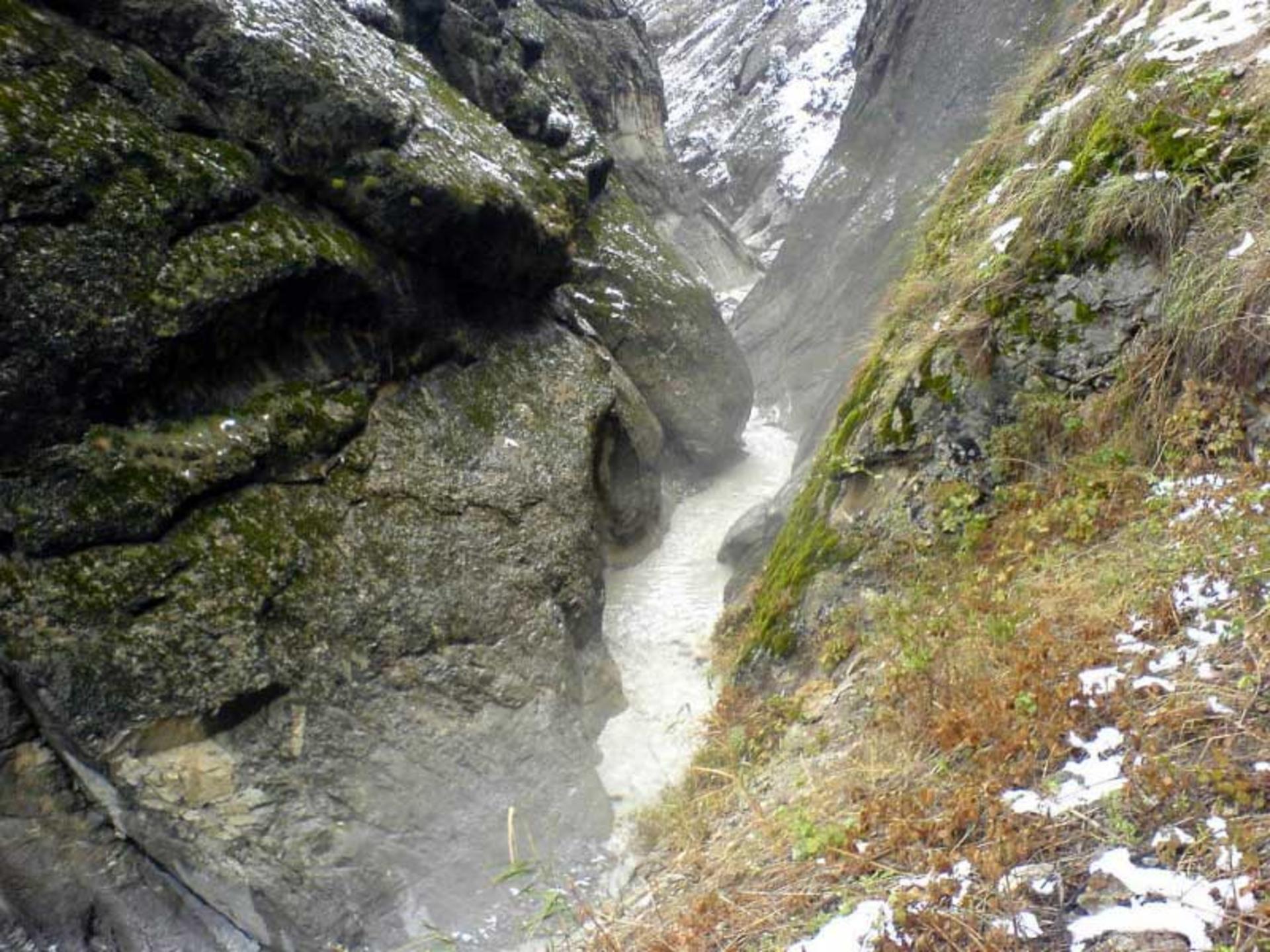 چشمه های آب گرم (Lerik Hot Water Springs)