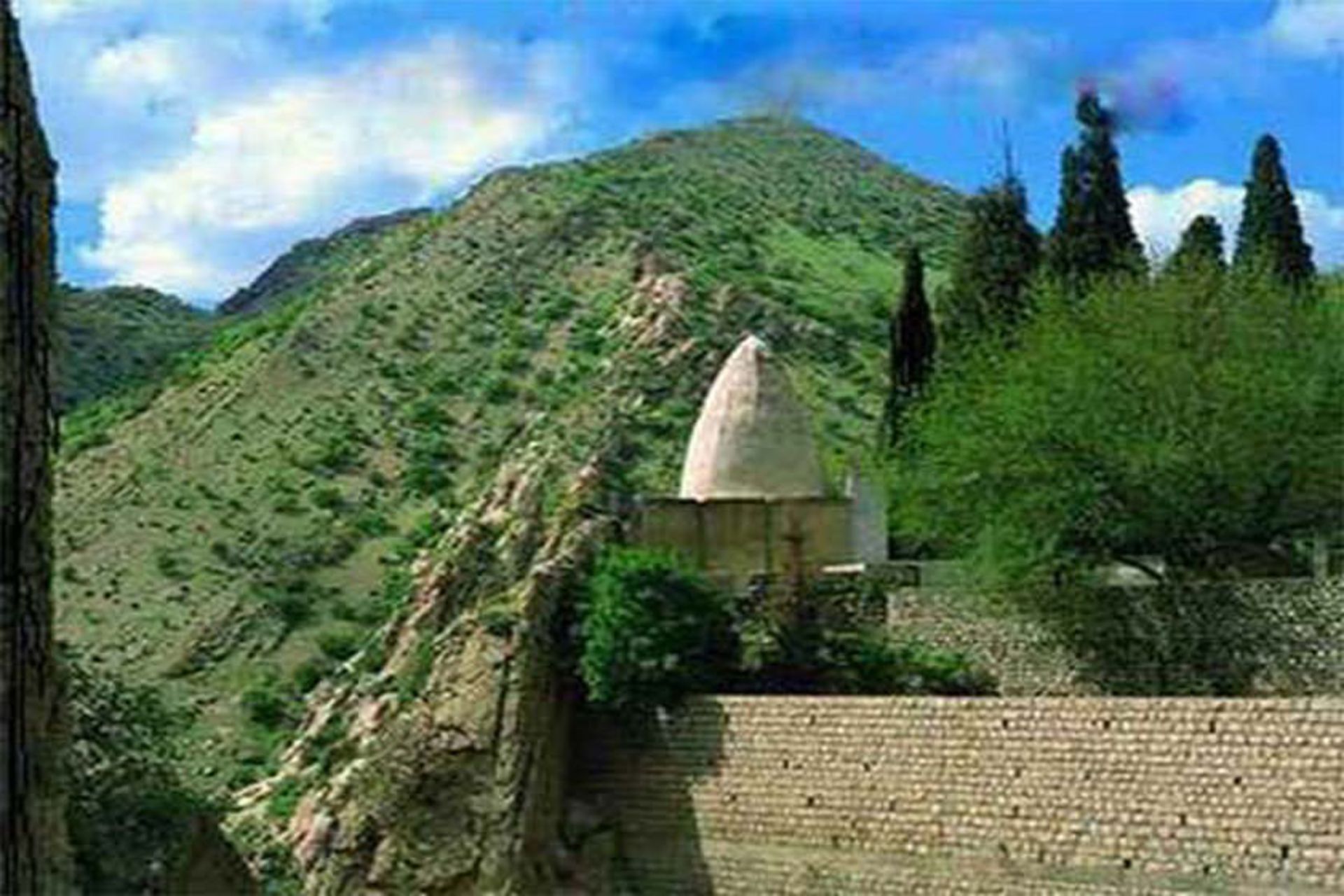 مقبره‌ بابا یادگار