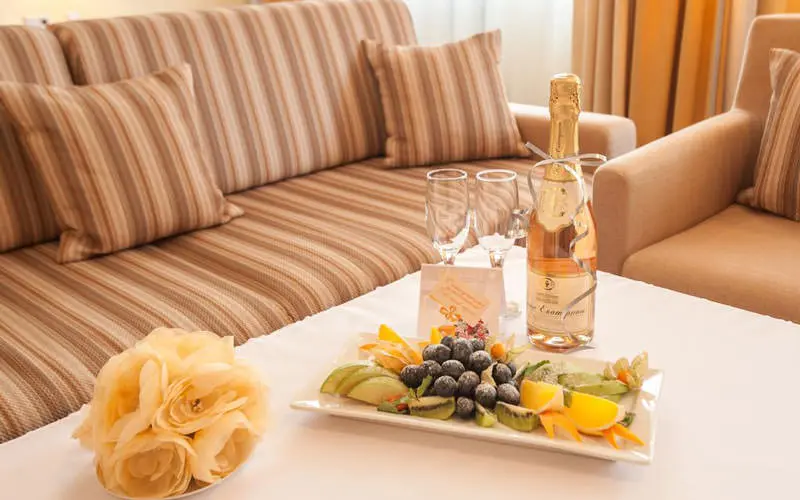 هتل موسکوسکایا گورکا (Moskovskaya gorka by USTA Hotels)