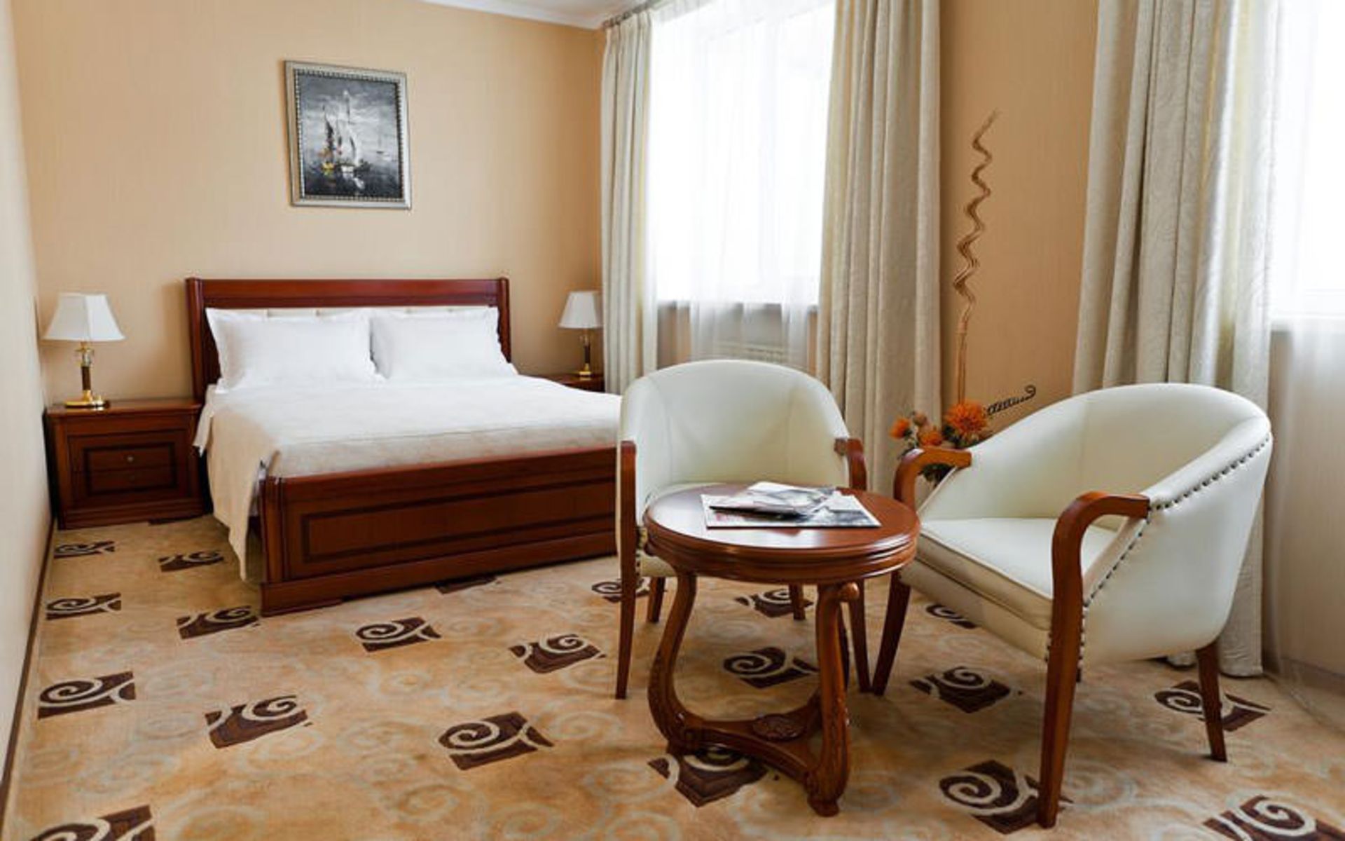 هتل ریچموند (Richmond Hotel)
