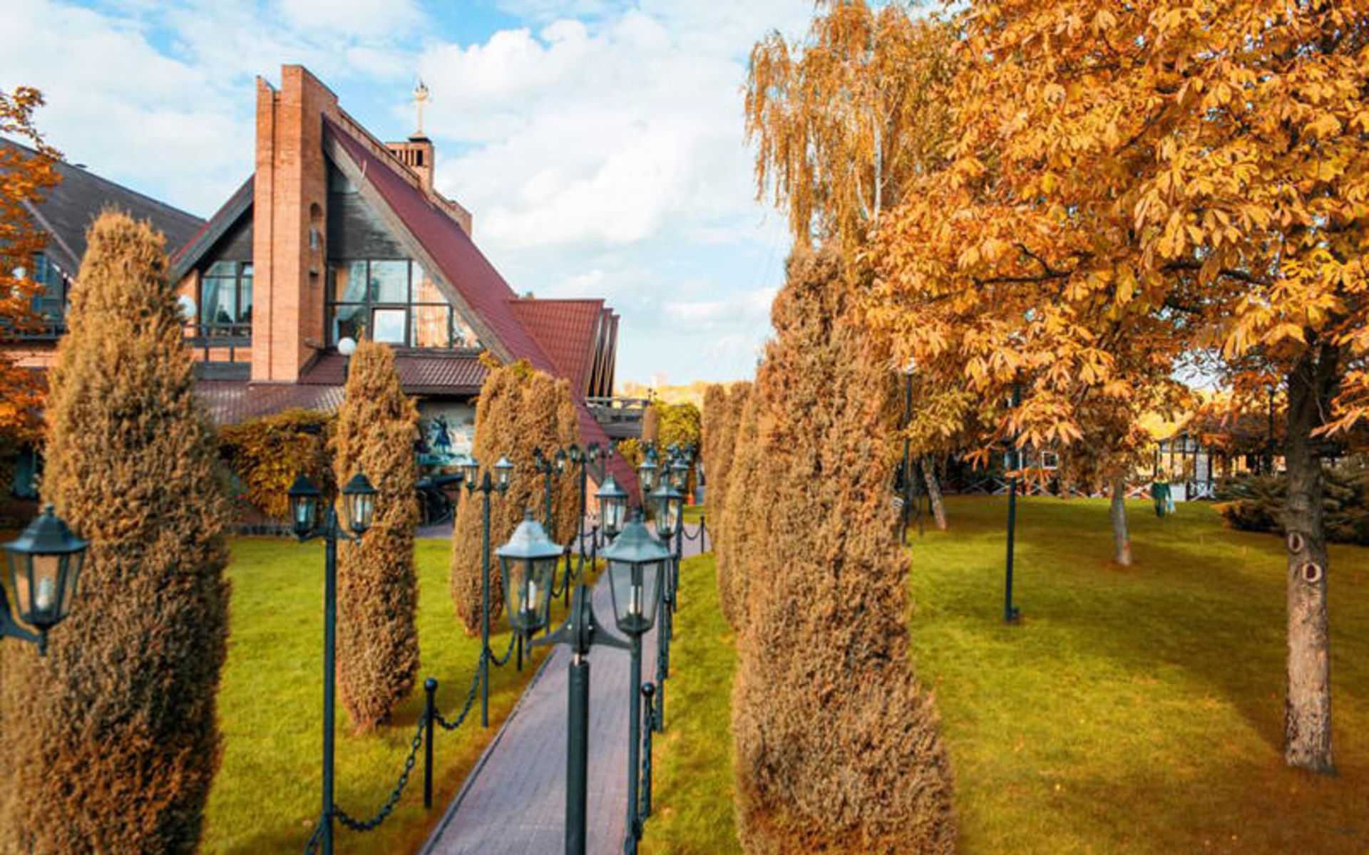 هتل پتروسکی پریچال (Hotel Petrovsky Prichal Luxury Hotel&SPA)