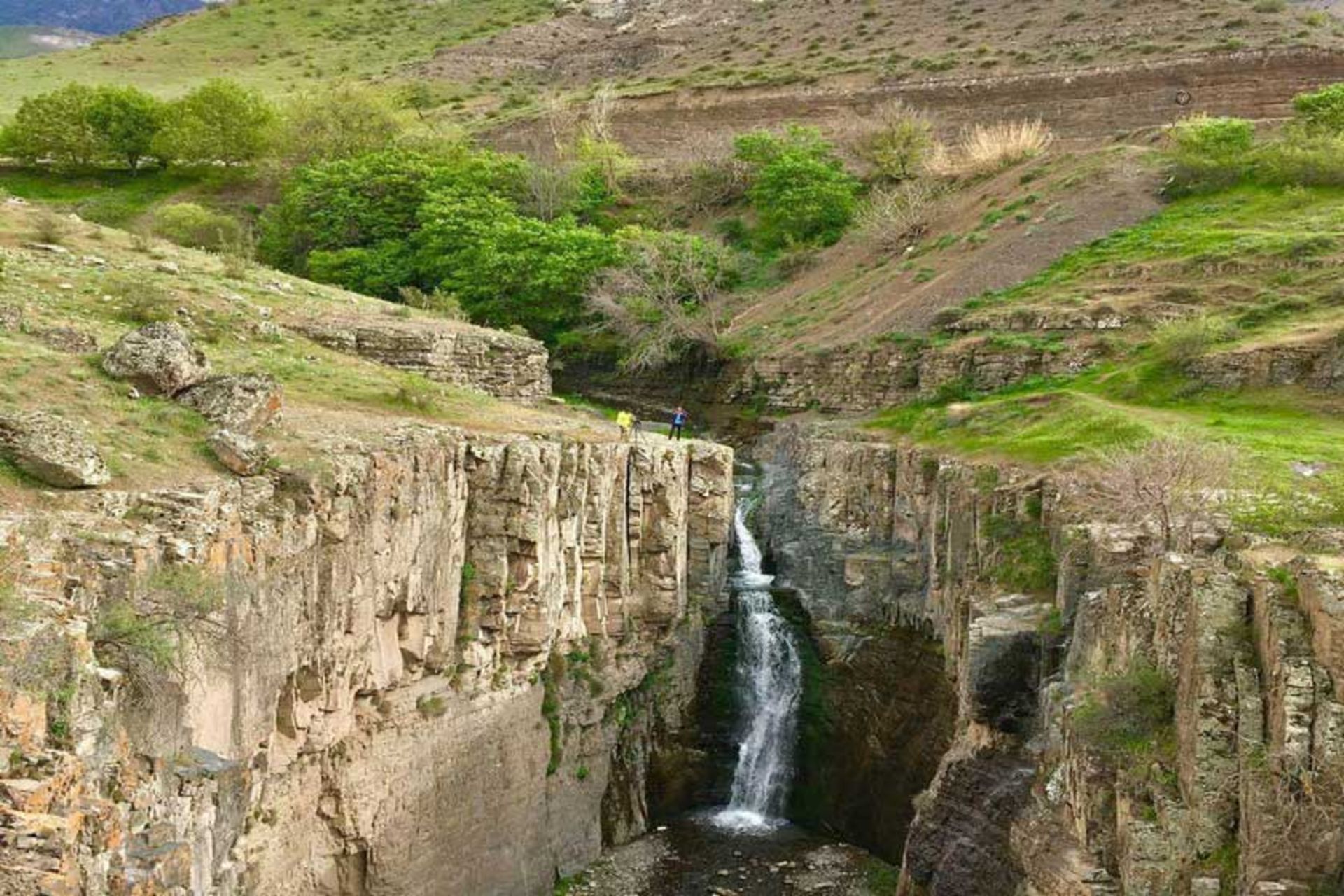 آبشارهای طبیعی گرمی مغان
