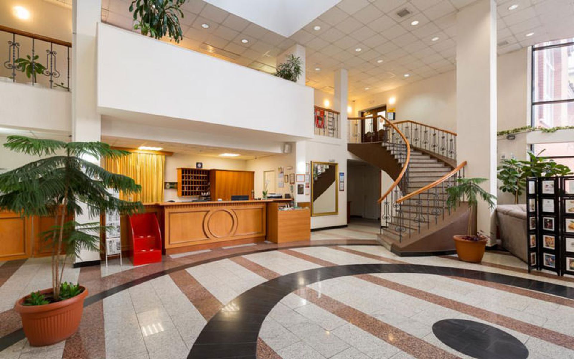 هتل ترانس (TransHotel)