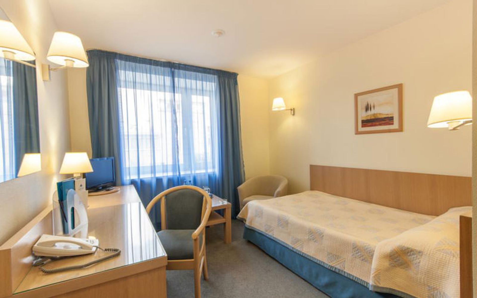 هتل گرند اونیو (Grand Avenue by USTA Hotels)