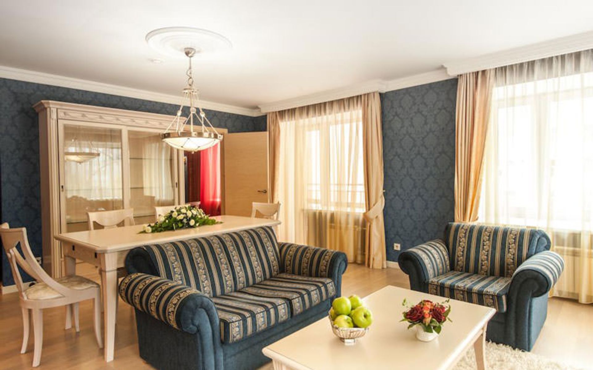 هتل گرند اونیو (Grand Avenue by USTA Hotels)