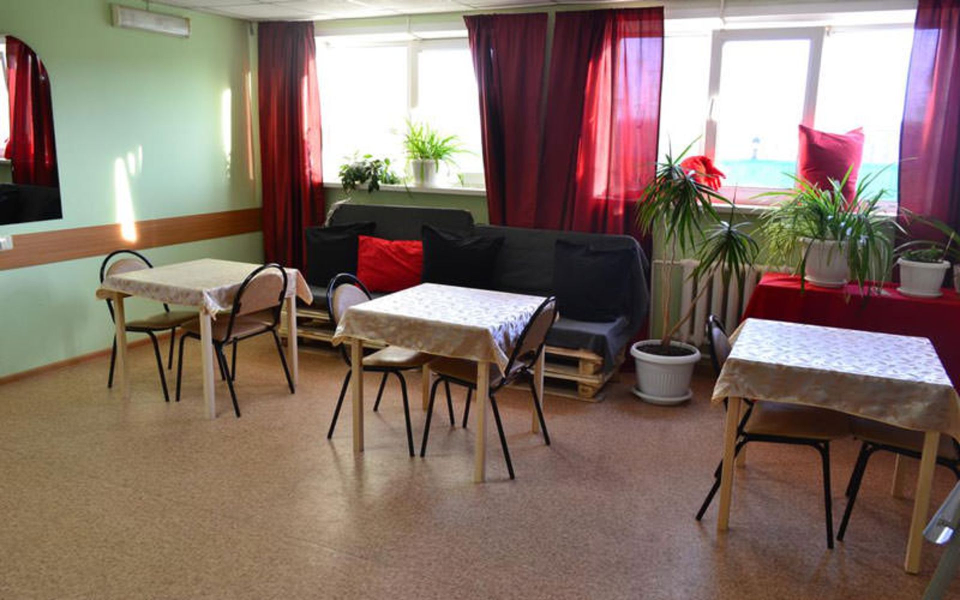 هتل راسوت (Hotel Rassvet)