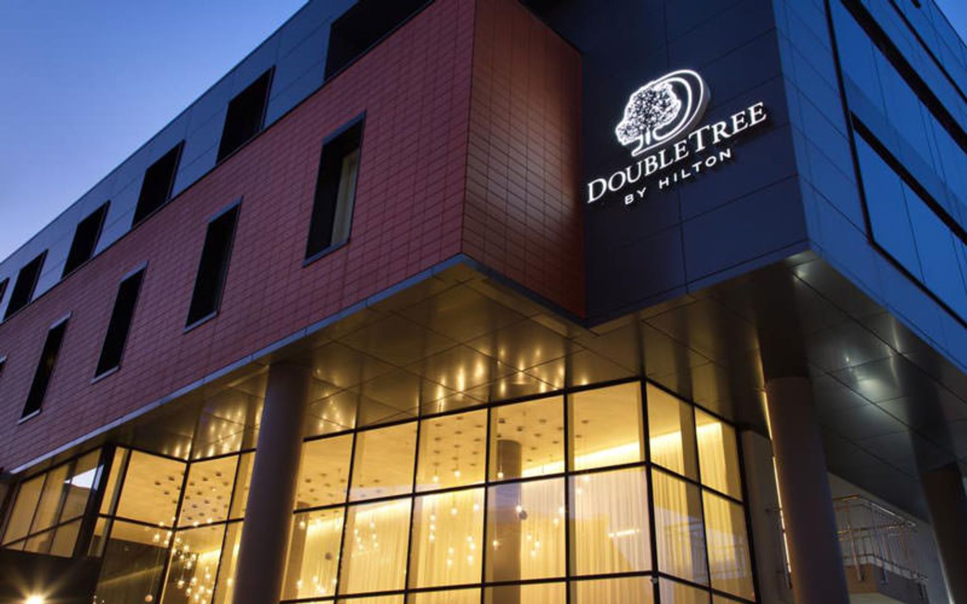 هتل دابل تری بای هیلتون (DoubleTree by Hilton Ekaterinburg City Centre)