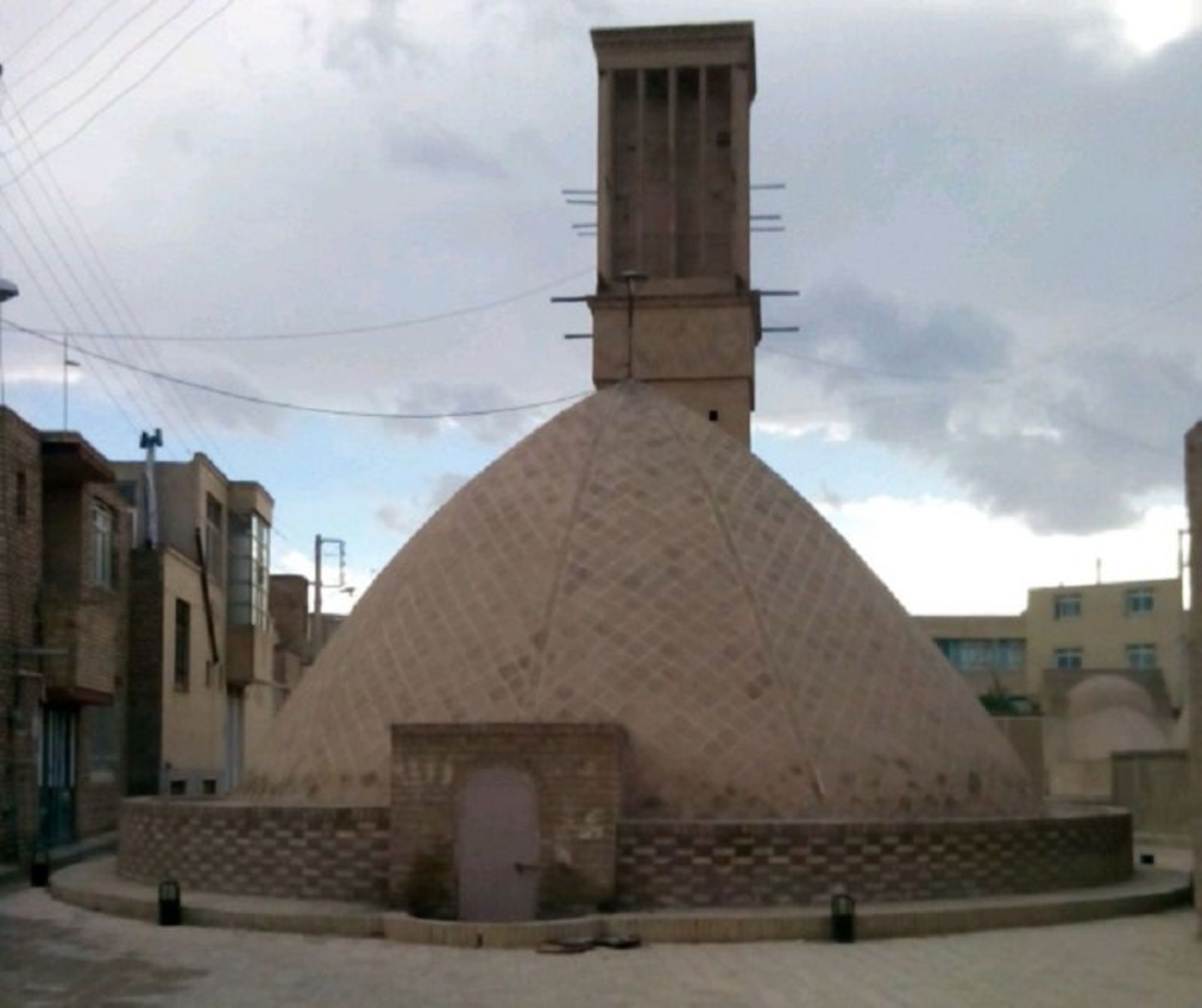 آب انبار ابوالحسن نایین