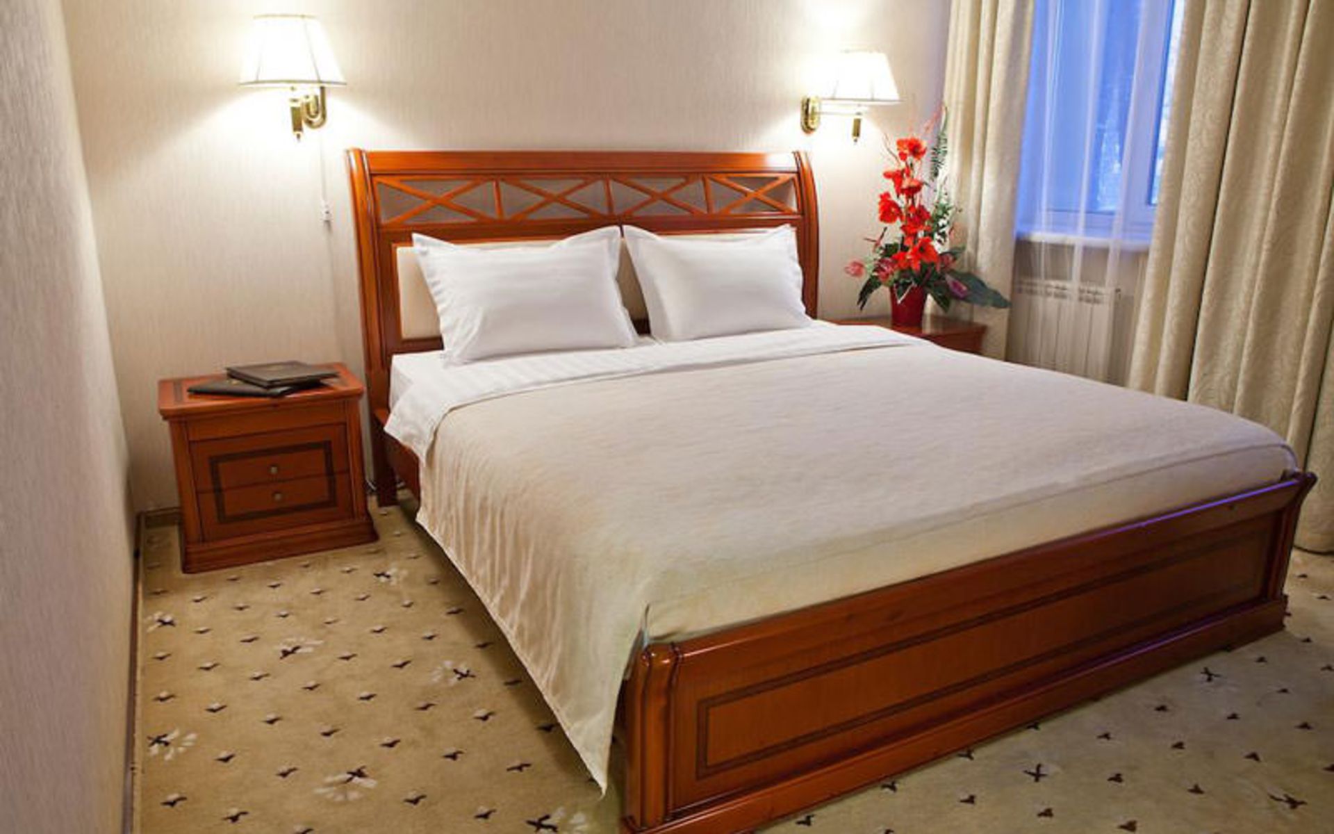 هتل ریچموند (Richmond Hotel)