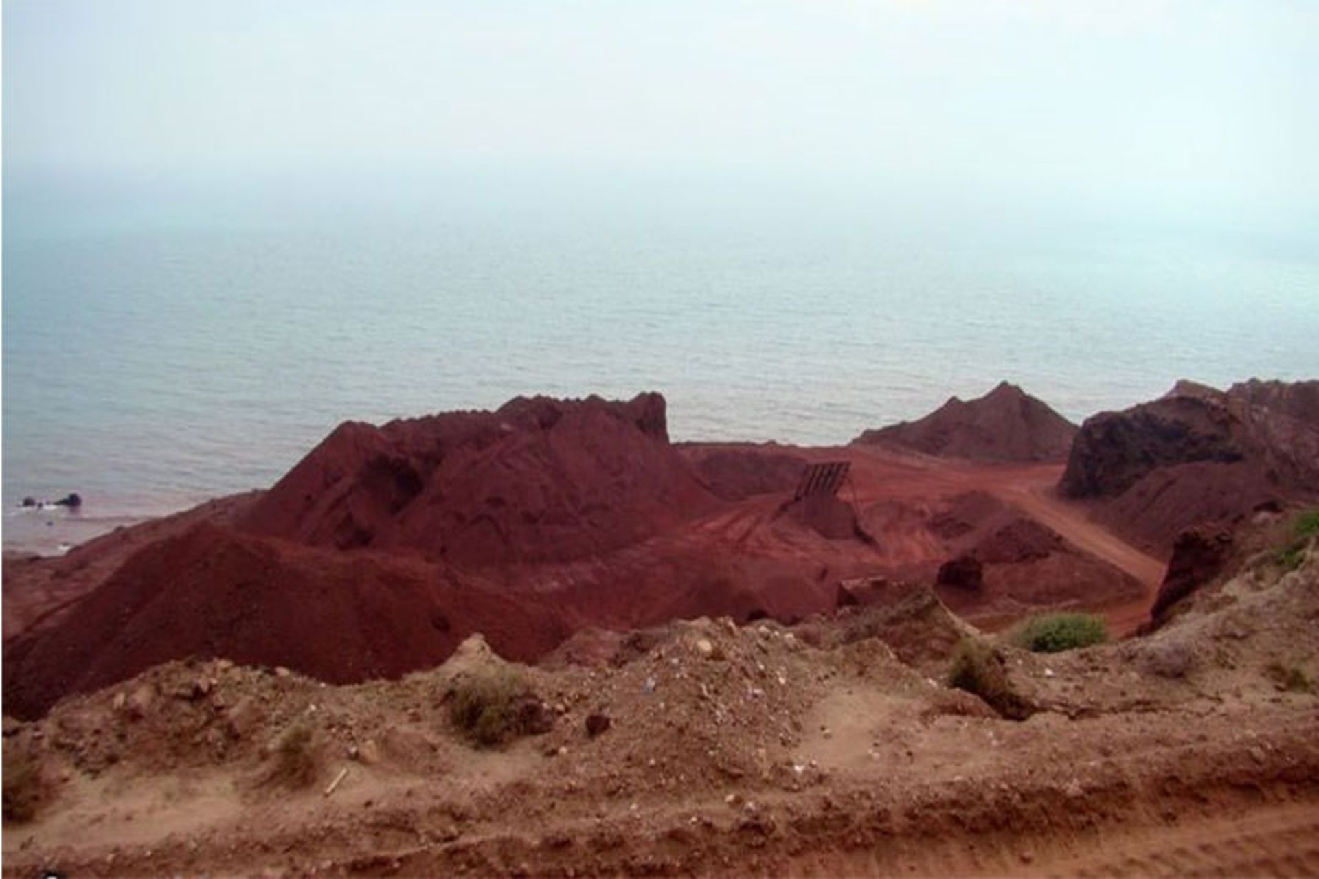 معدن خاک سرخ 