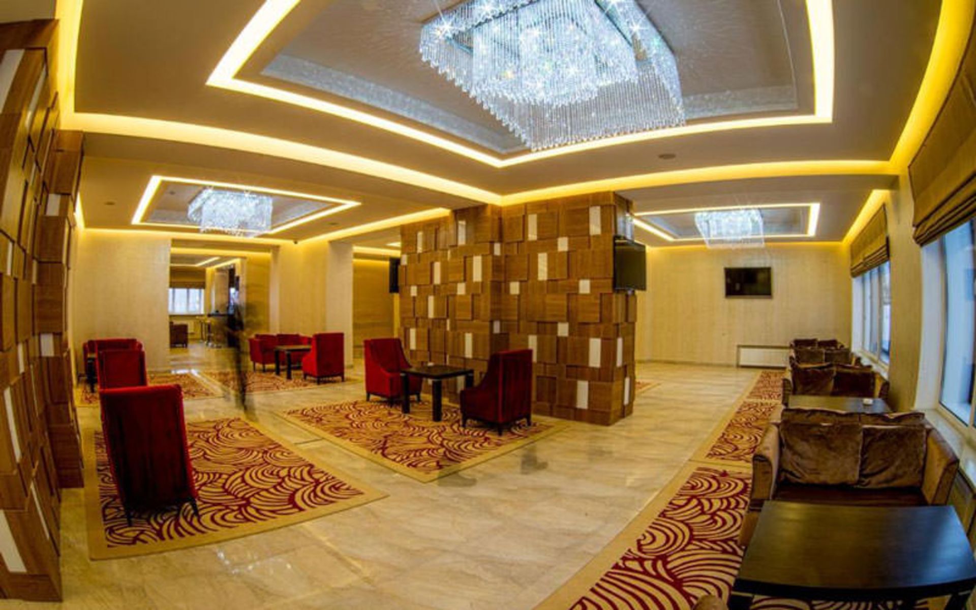 هتل آدمیرال (Admiral Hotel)