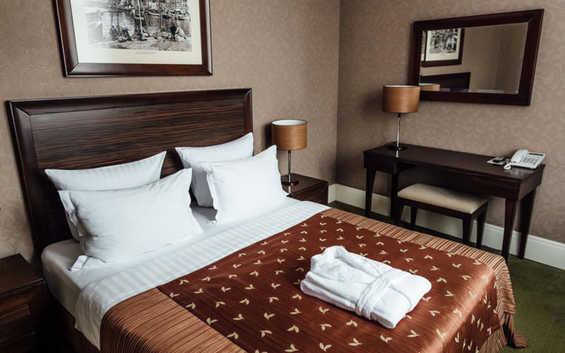 هتل چایکا (Chaika Hotel)