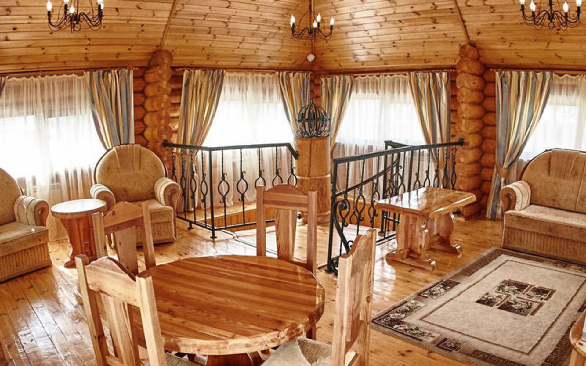 هتل دیویفسکایا اسلوبودا (Diveevskaya Sloboda)