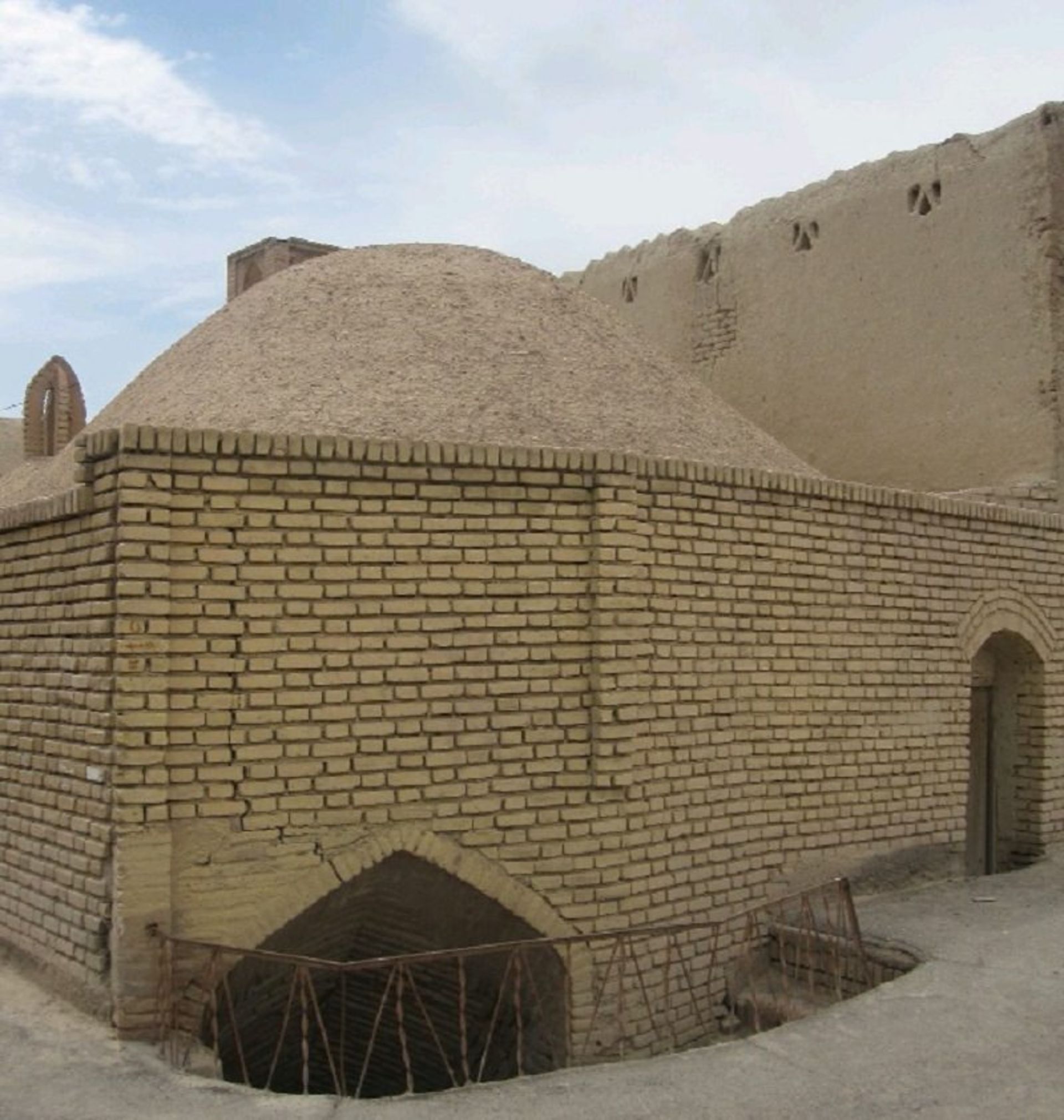 آب انبار تگو نایین