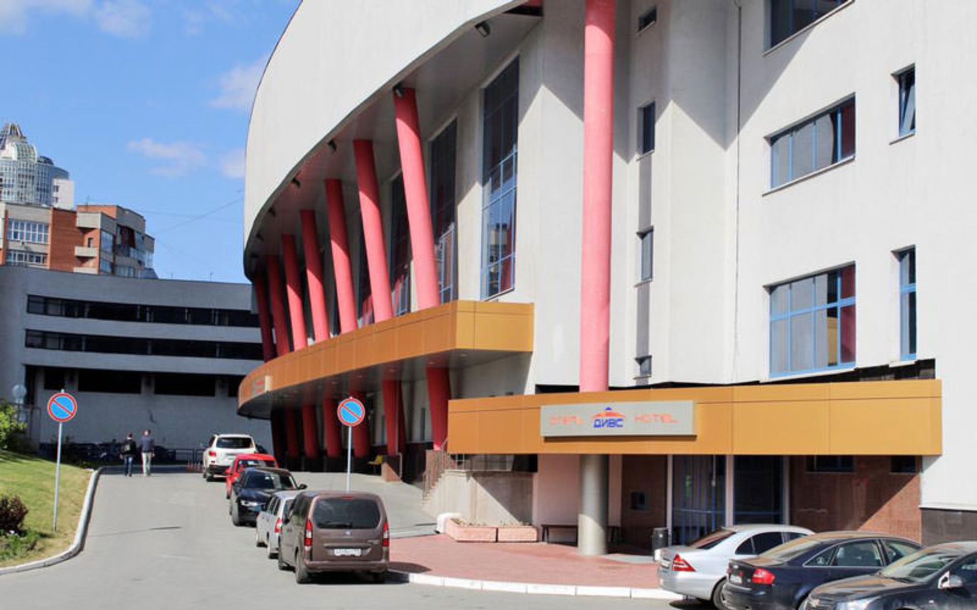 هتل دیوز (Divs Hotel)