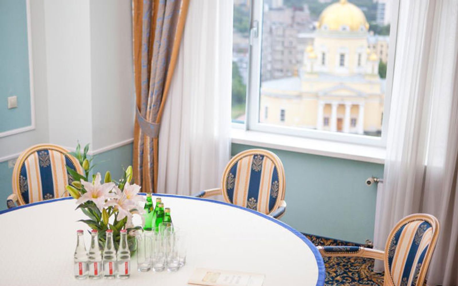هتل اونگین (Onegin Hotel)