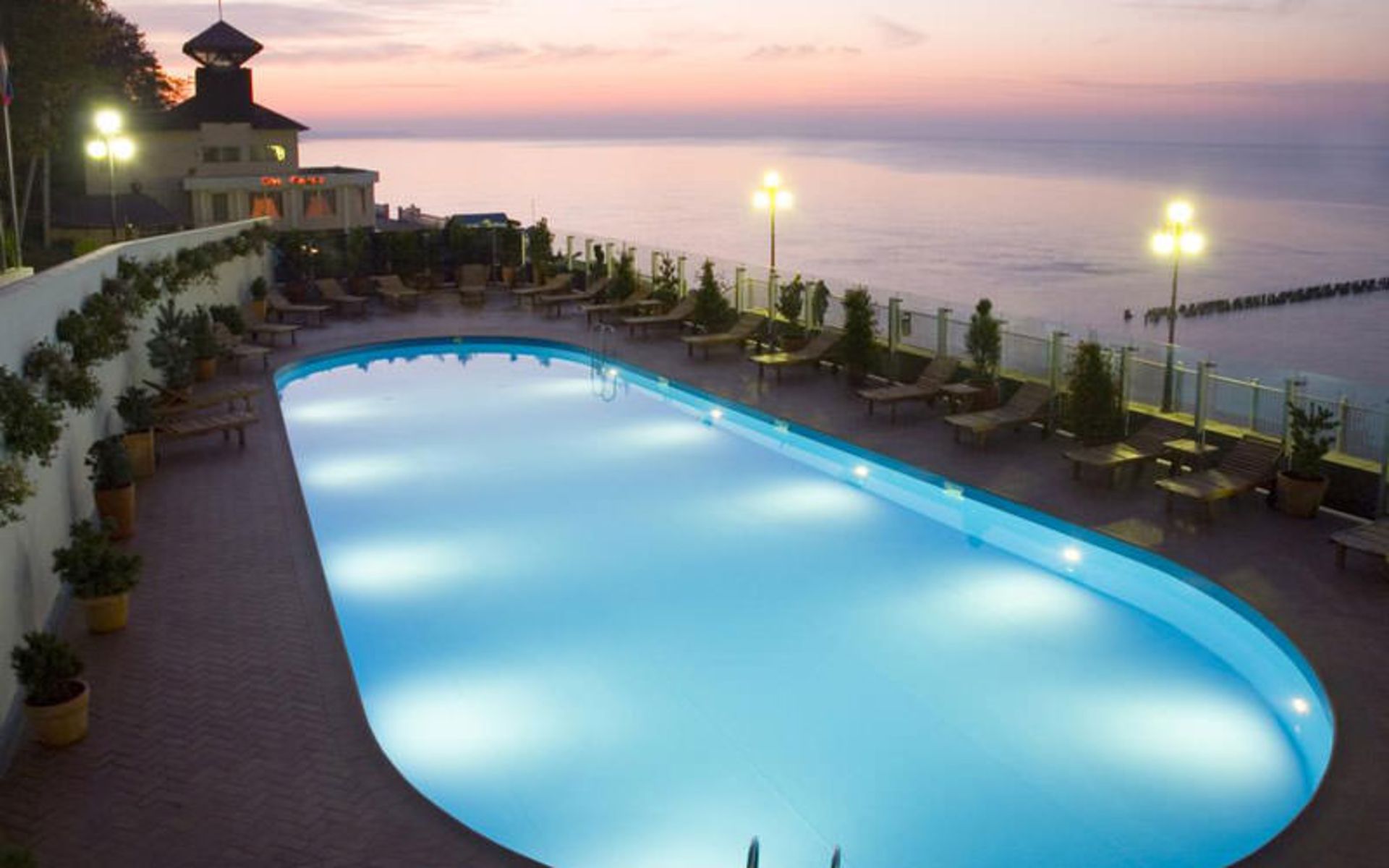 هتل گرند پالاس (Hotel Grand Palace)
