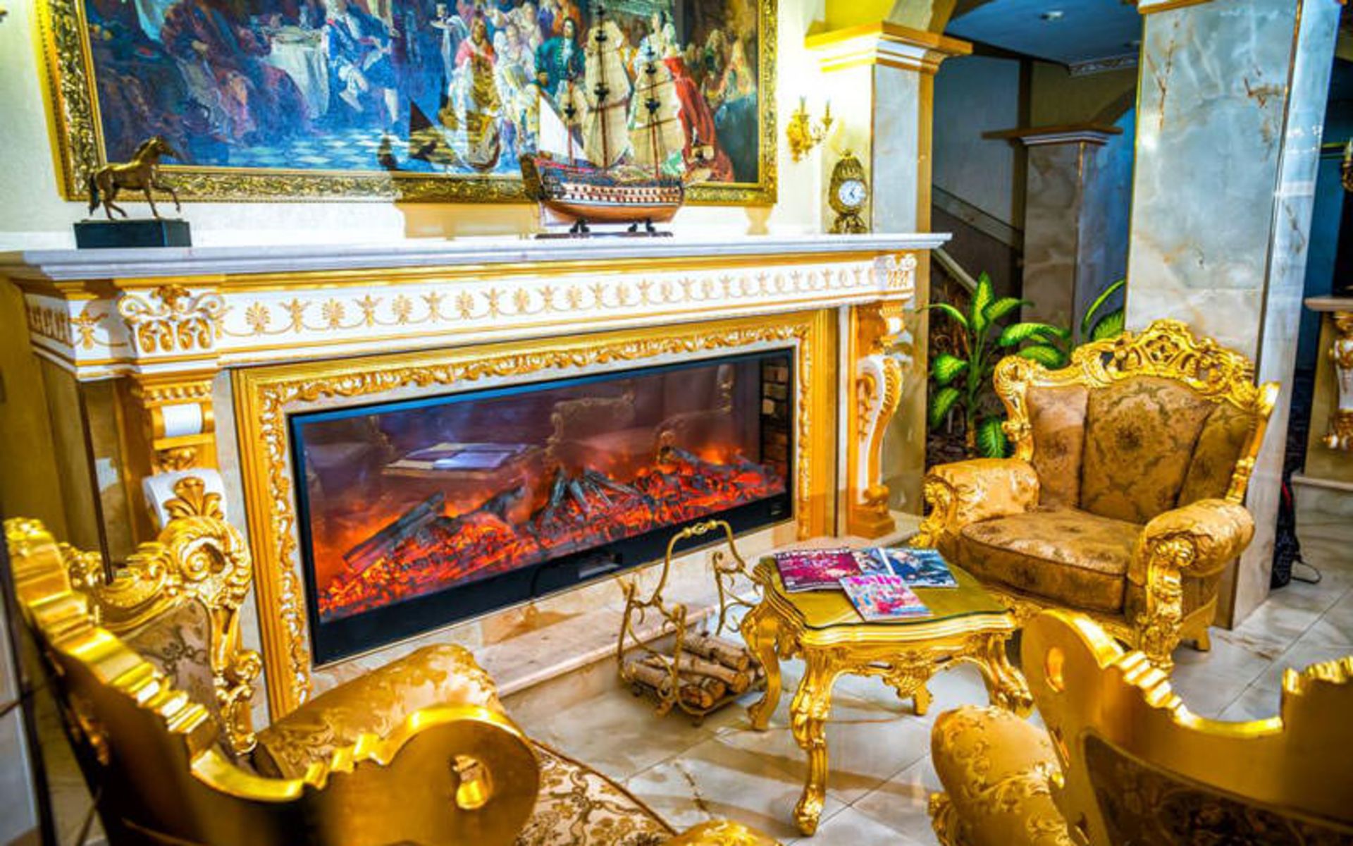 هتل پتروسکی پریچال (Hotel Petrovsky Prichal Luxury Hotel&SPA)