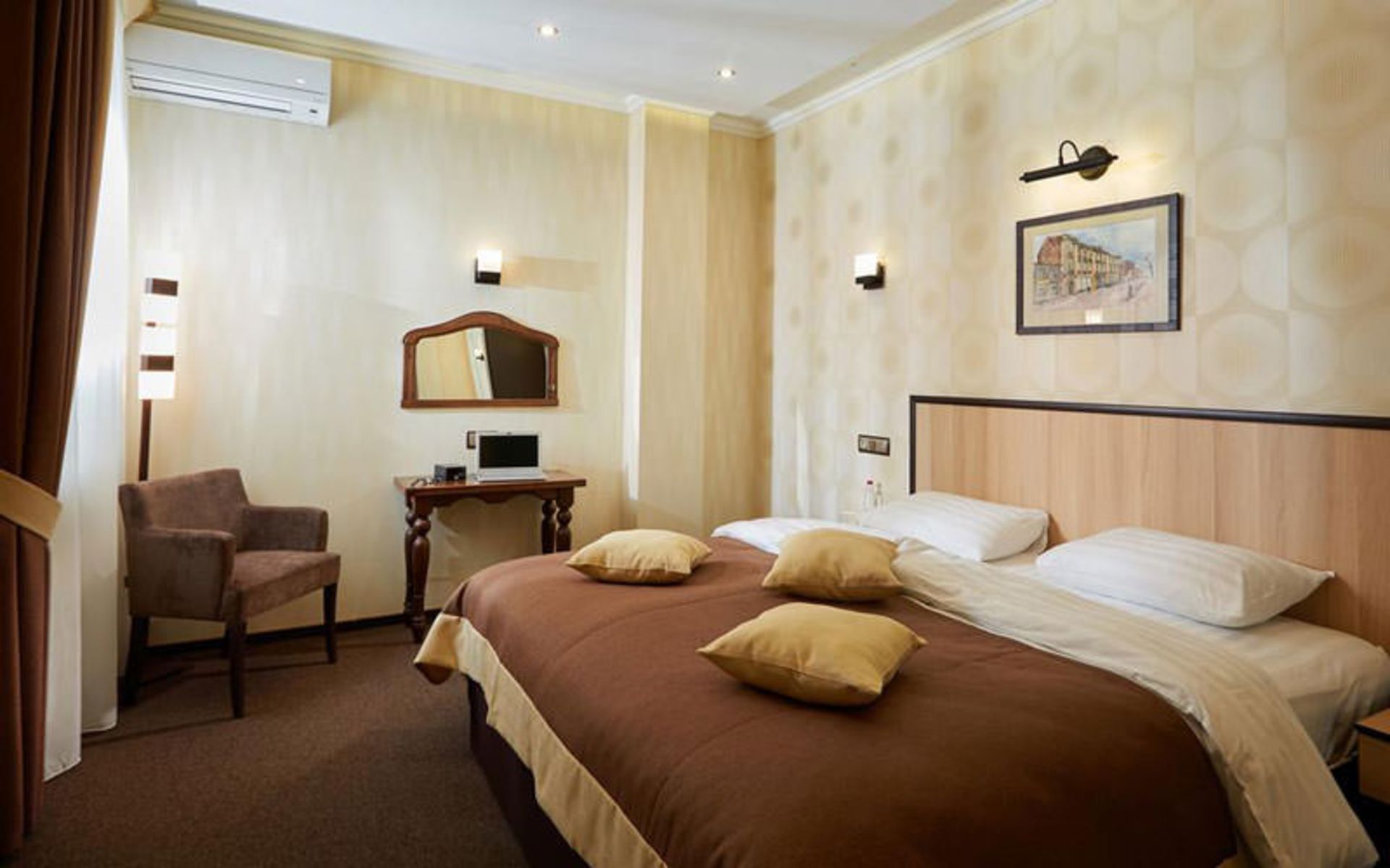 هتل بریچ یارد (Birch Yard Hotel)