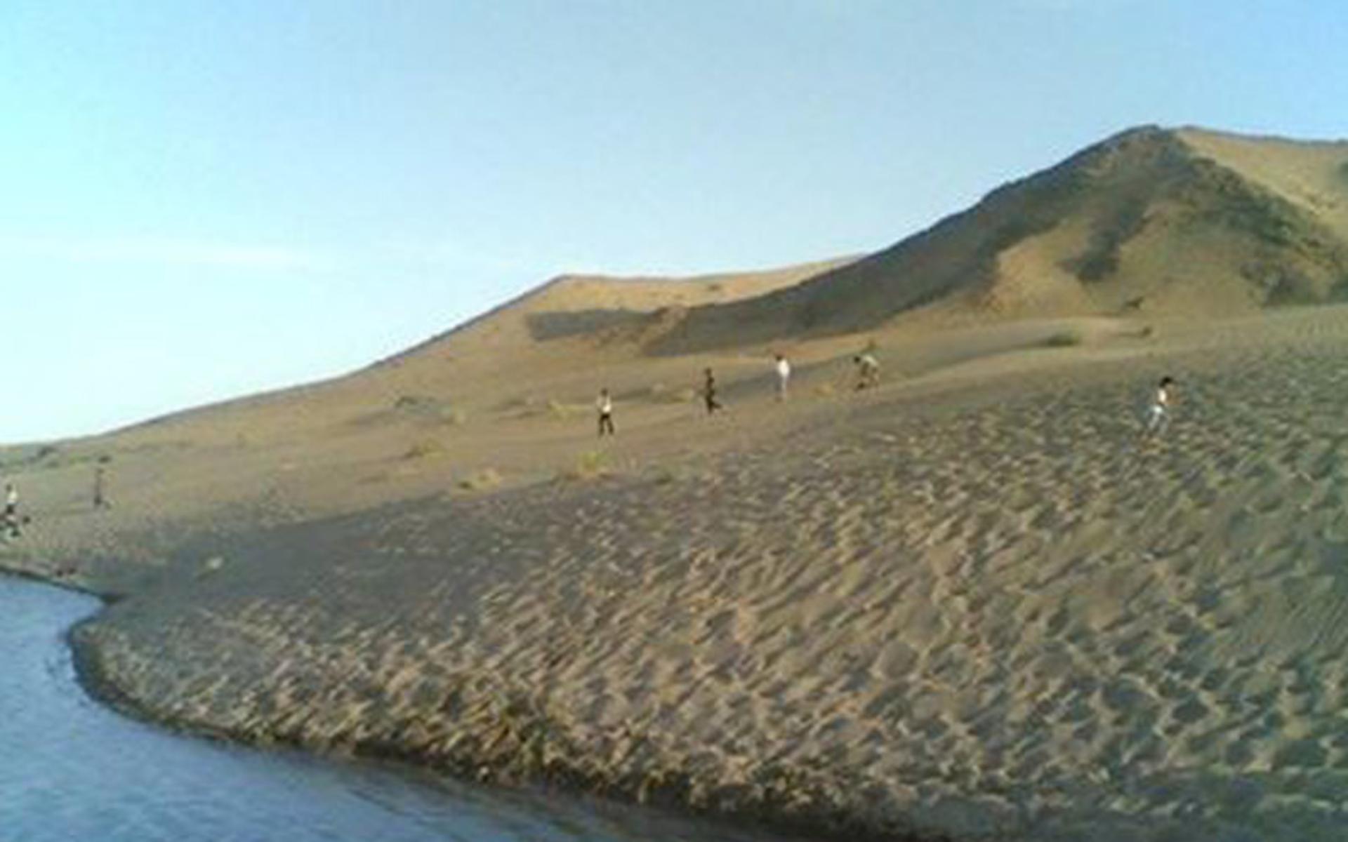 چشمه پیروزه