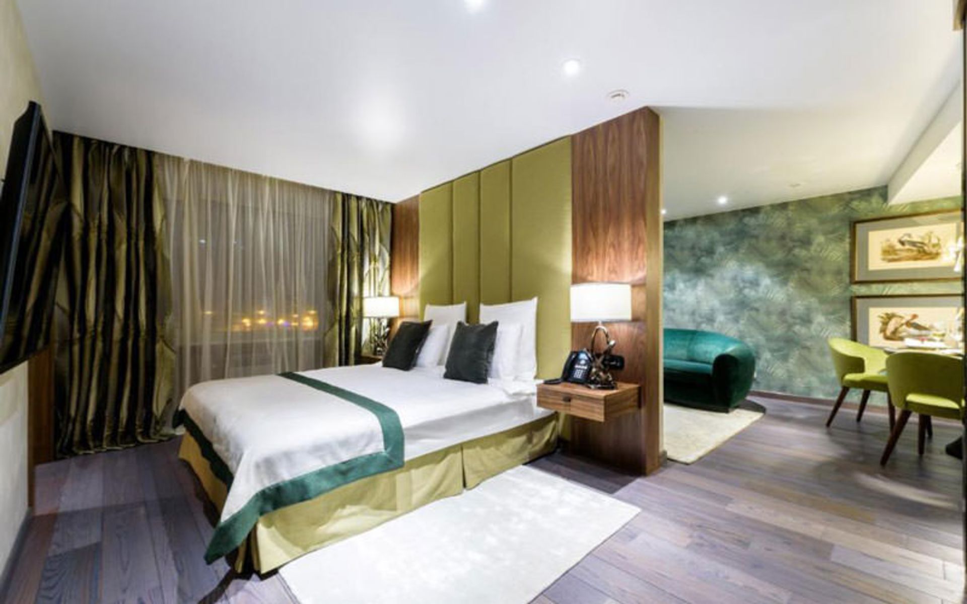 هتل لوچیانو (Luciano Hotel)