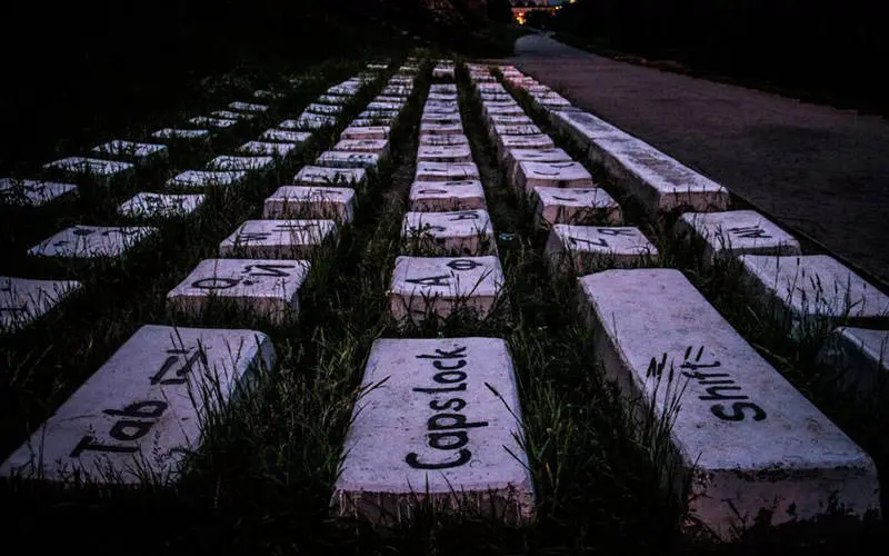 اثر هنری صفحه کلید (Keyboard monument)