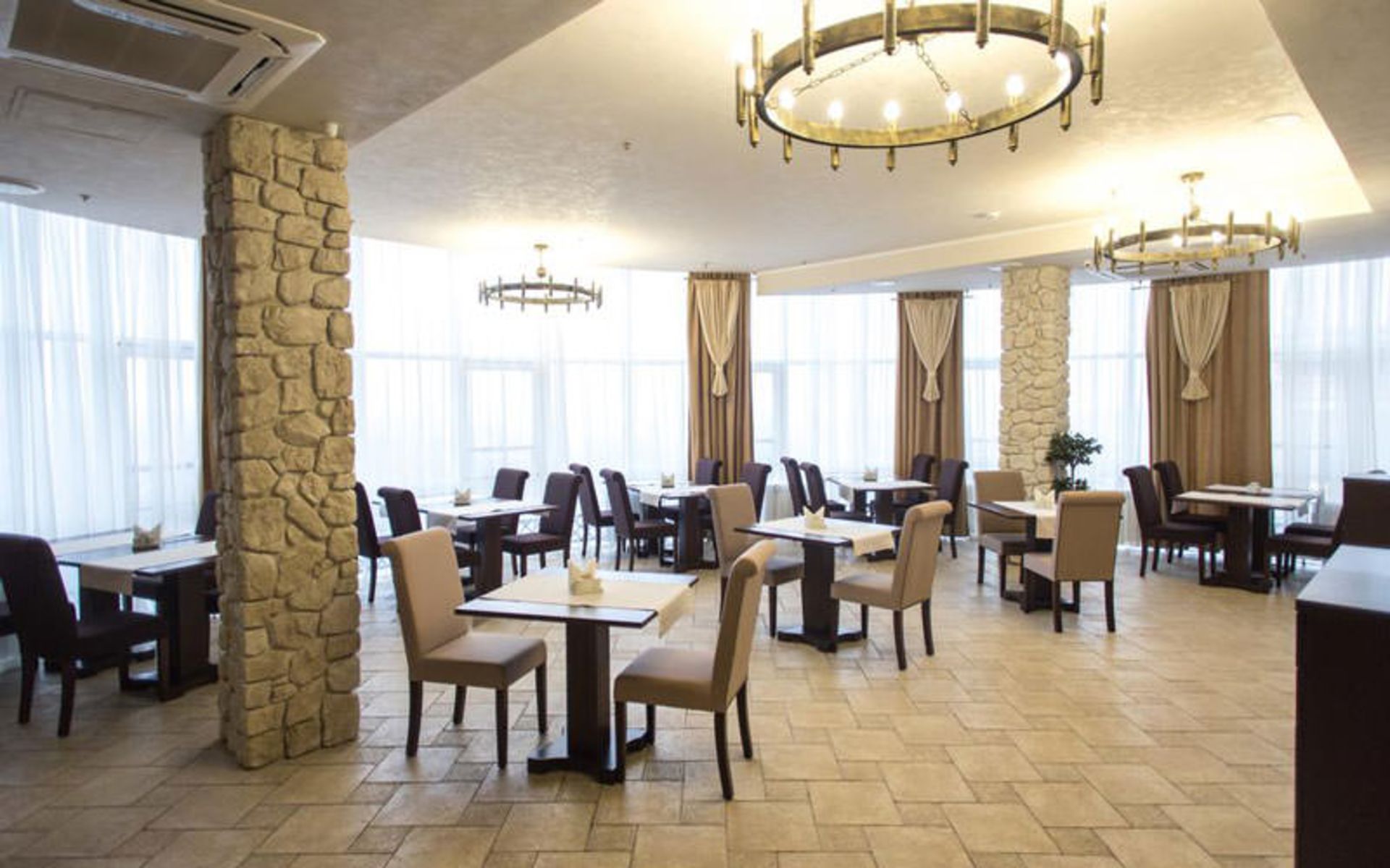 هتل دون کیهوت هتل روستوف (Don Kihot Hotel Rostov-on-Don)