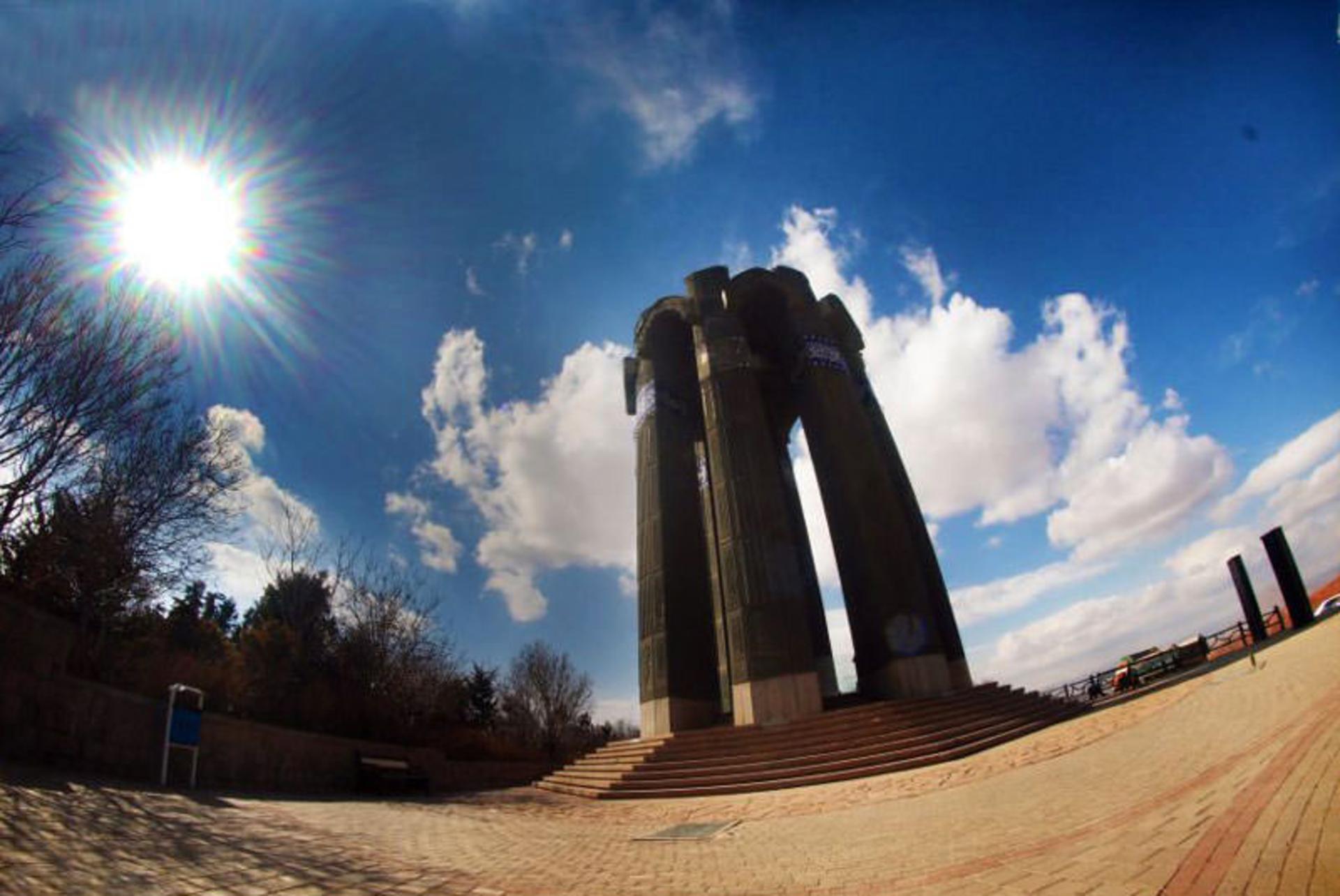 برج یادمان شهدا