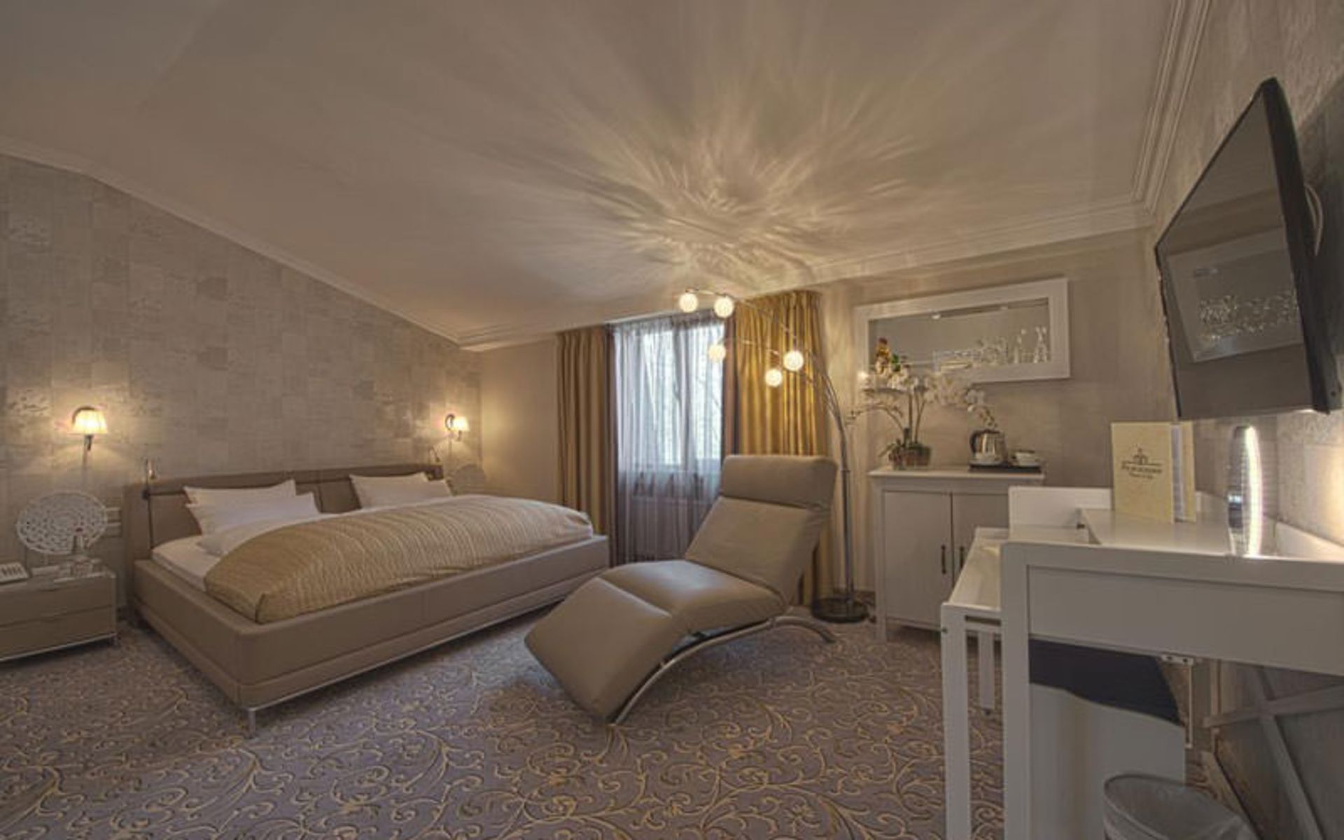هتل ایزولت رزیدنشیا (Residentsiya (Izvolte) Hotel)