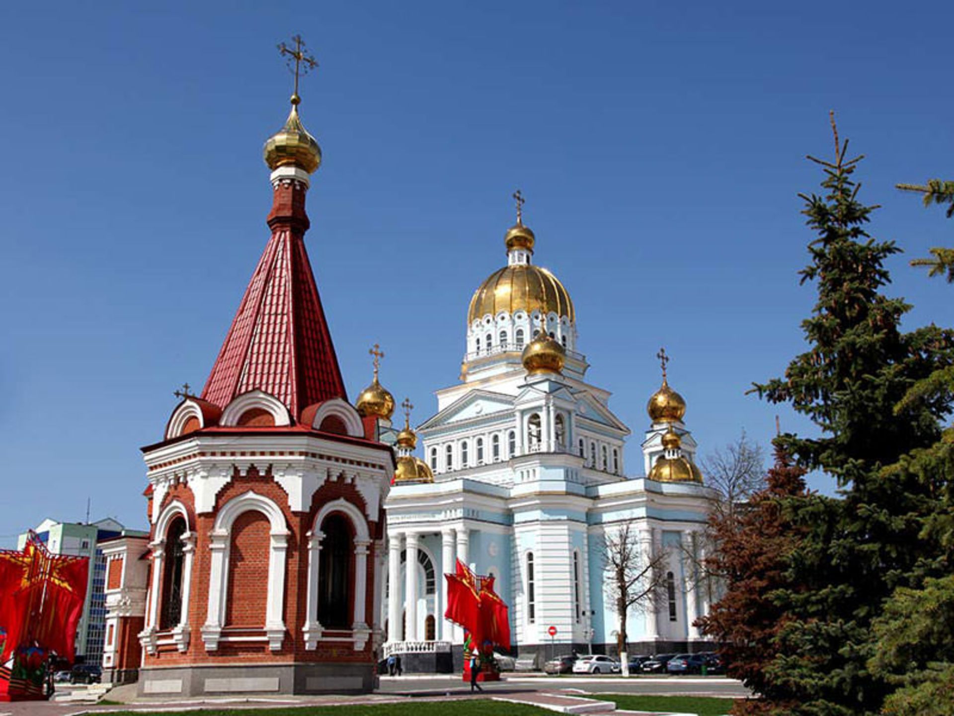 بنای یادبود الکساندر نوسکی (Alexander Nevsky Chapel)