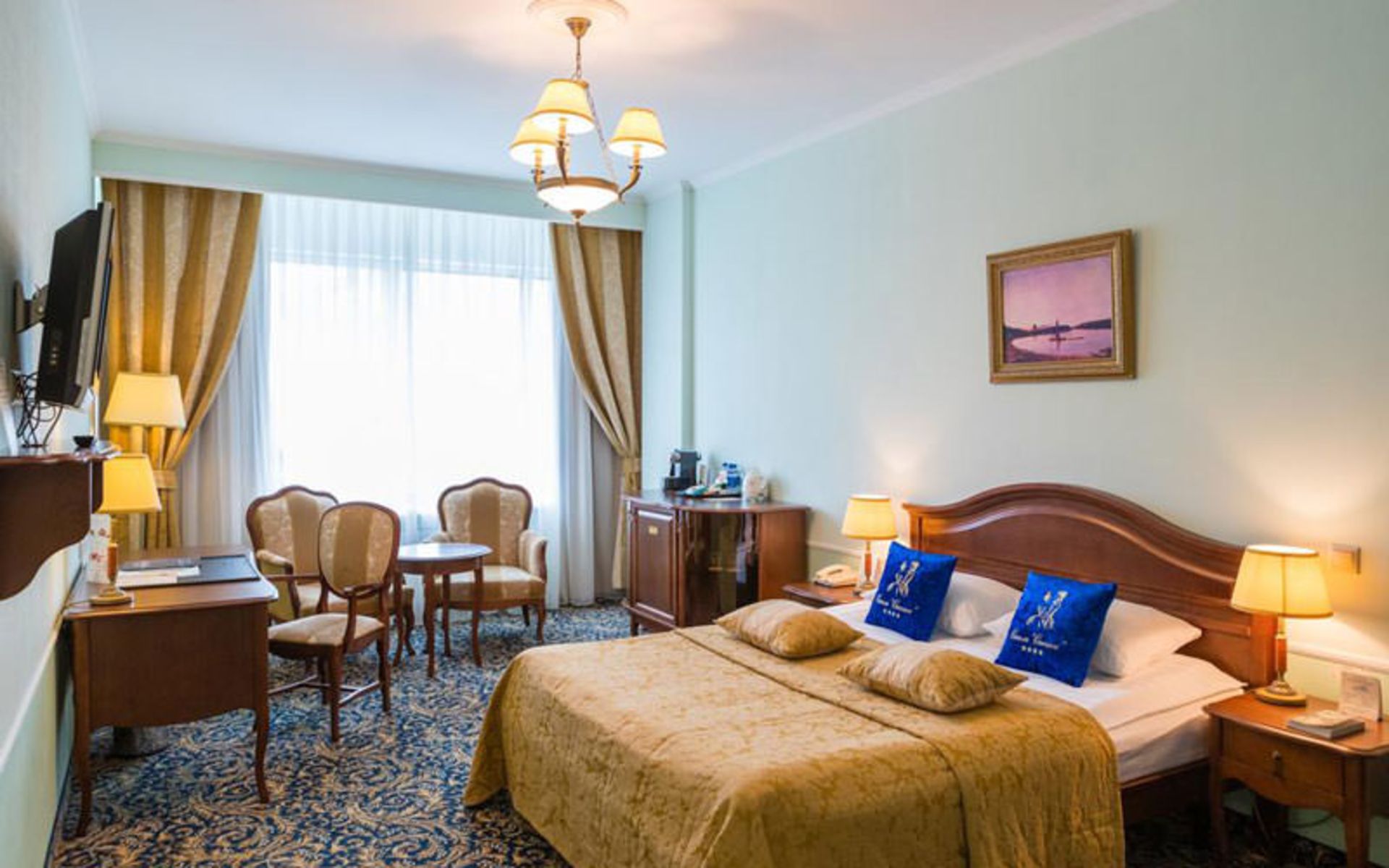 هتل اونگین (Onegin Hotel)