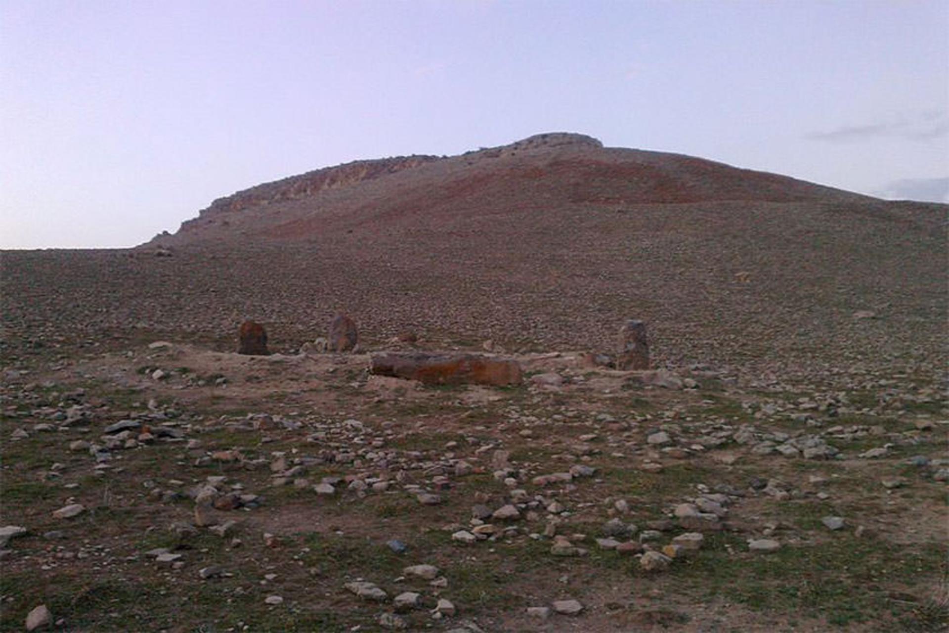 محوطه تاریخی ایلانلی داغ