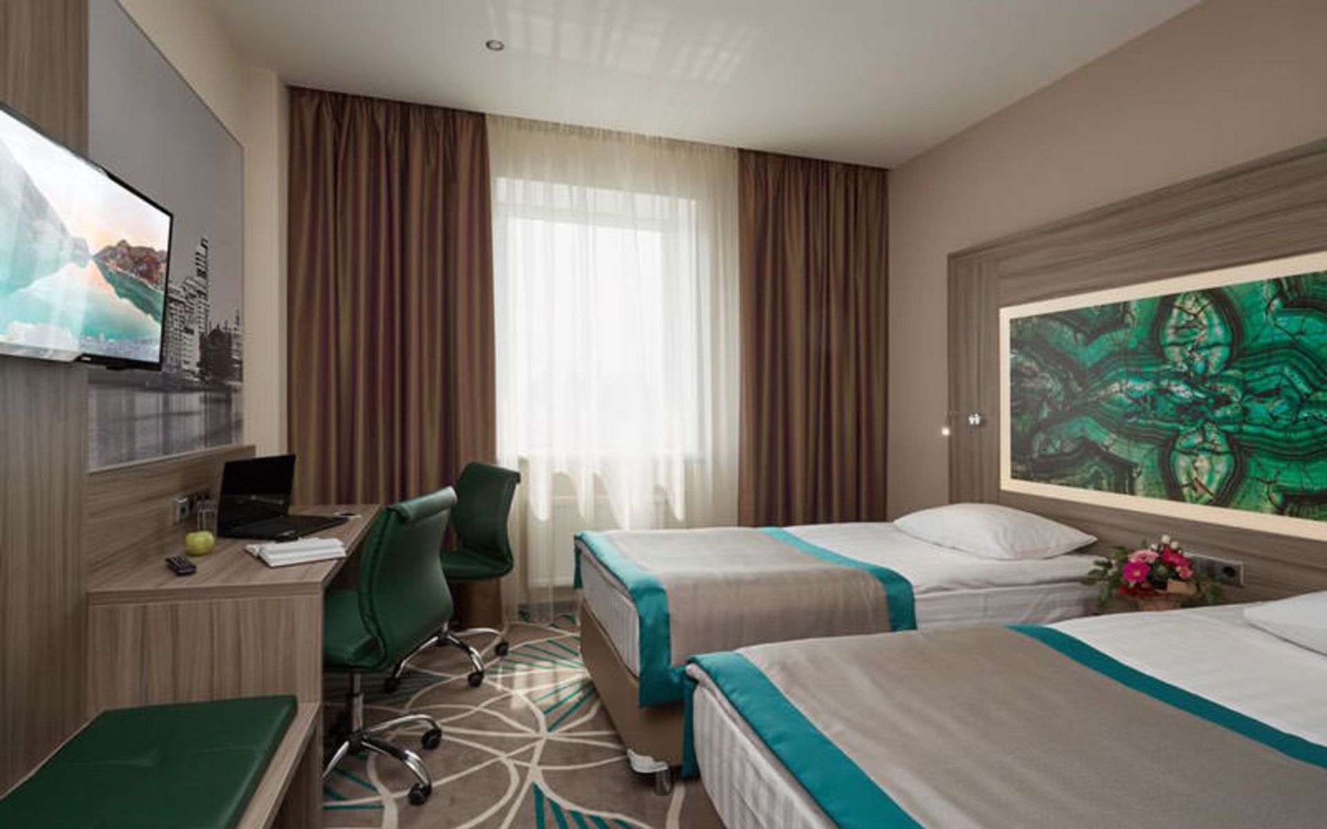 هتل تنت (Tenet Hotel)