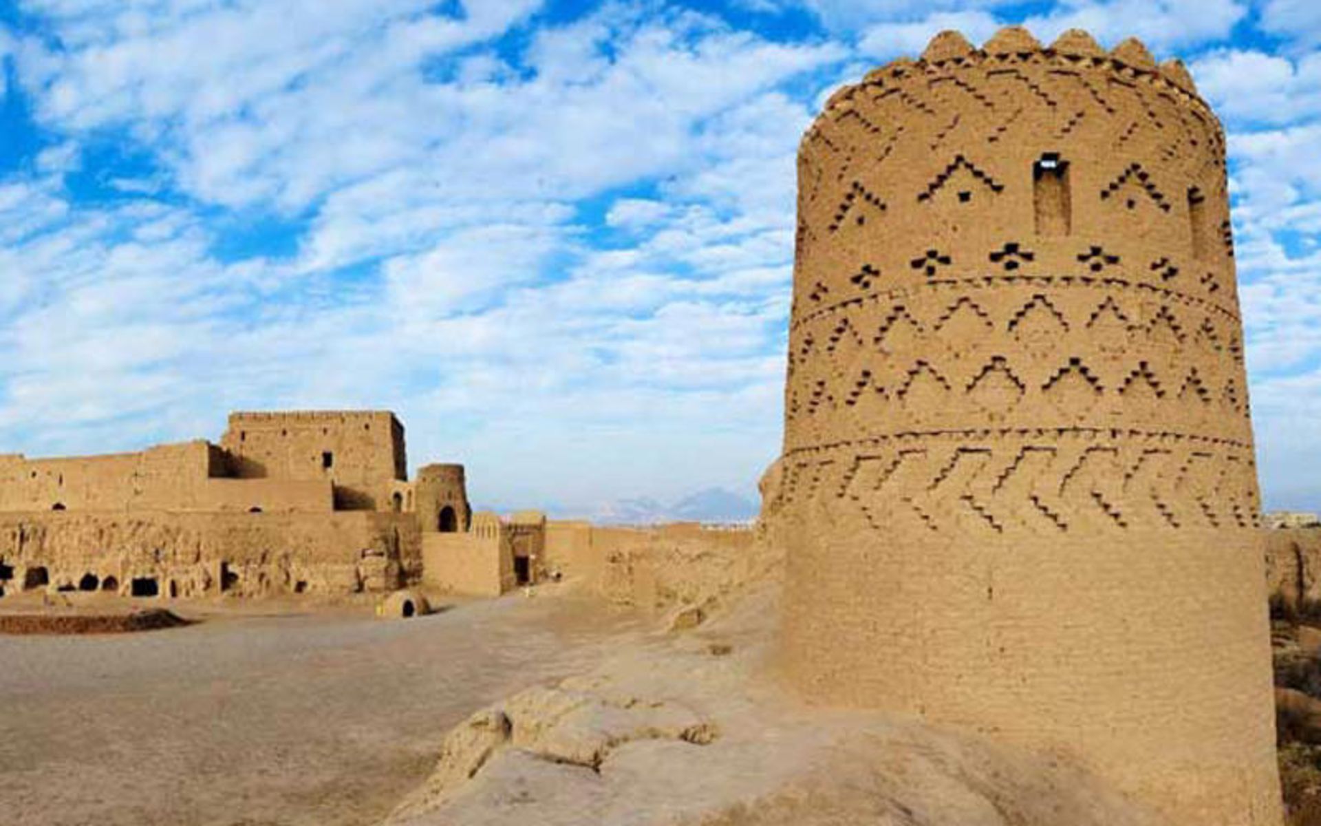 نارین قلعه