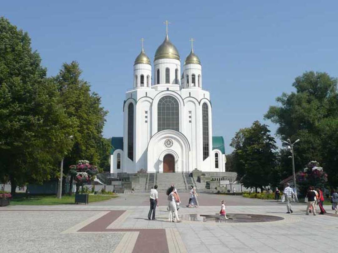 میدان پیروزی و کلیسای مسیح ناجی (Victory Square and Cathedral of Christ the Saviour)